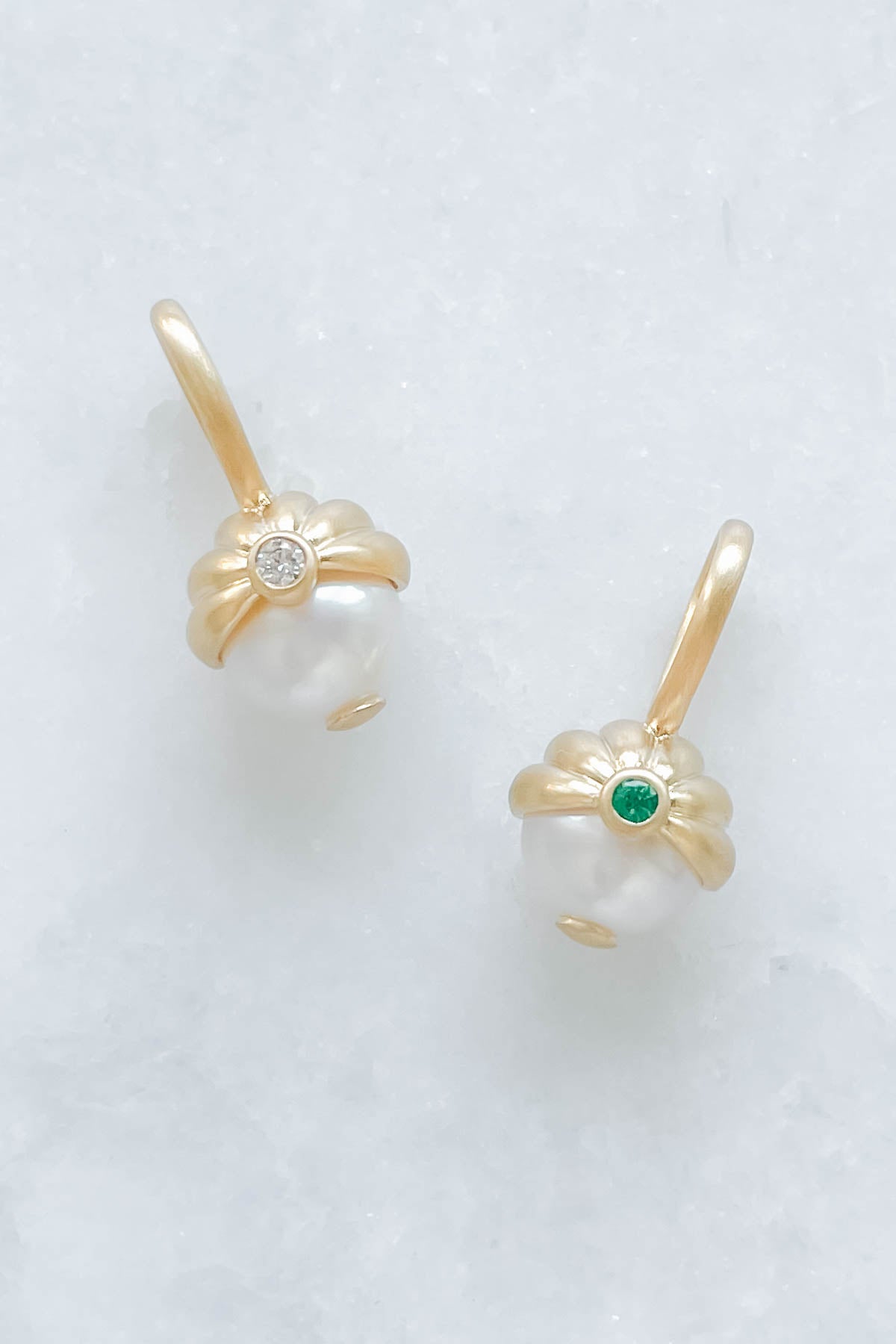 Scallop Emerald Pearl Charm