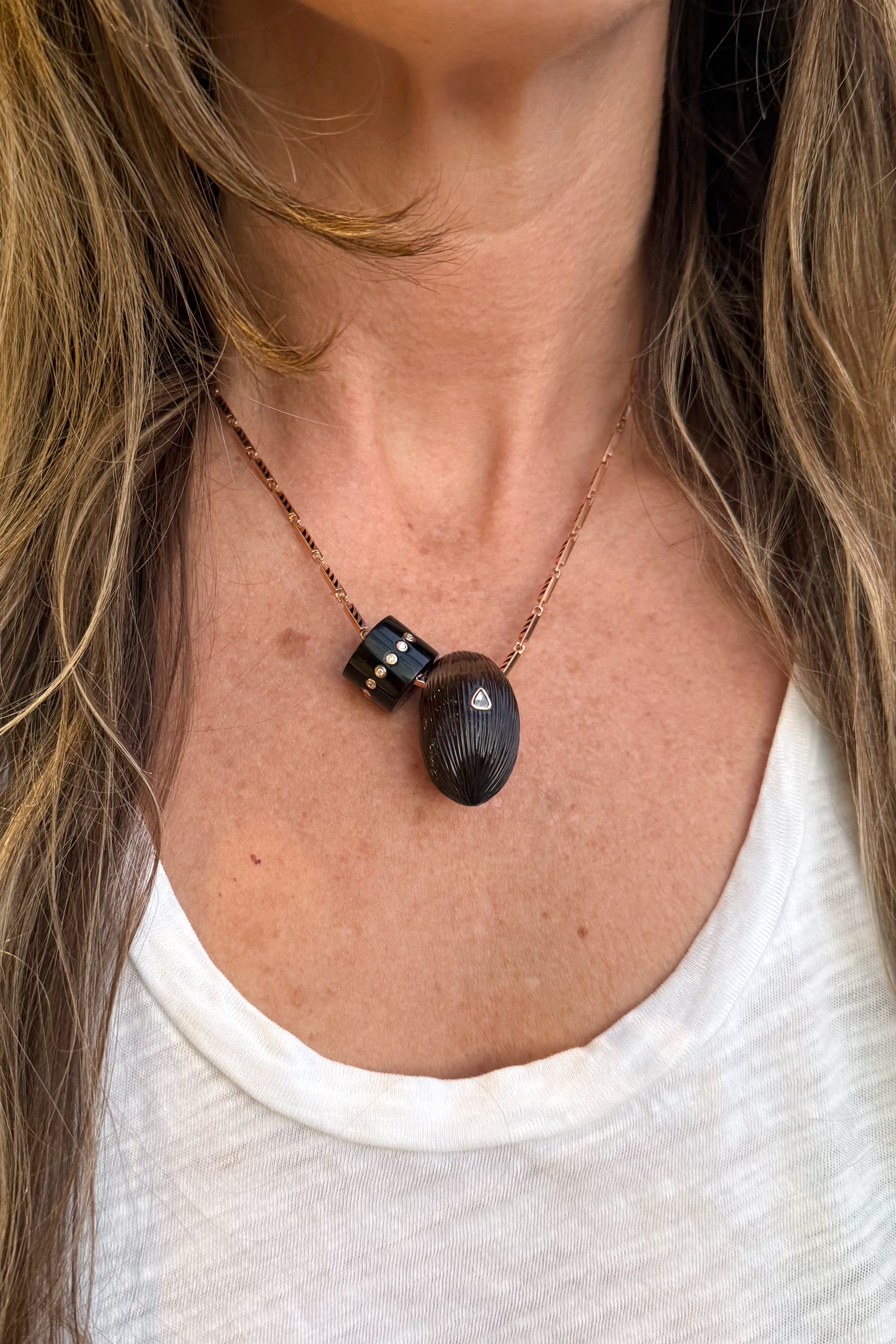 Grande Smokey Quartz Coquito with Diamond Bead