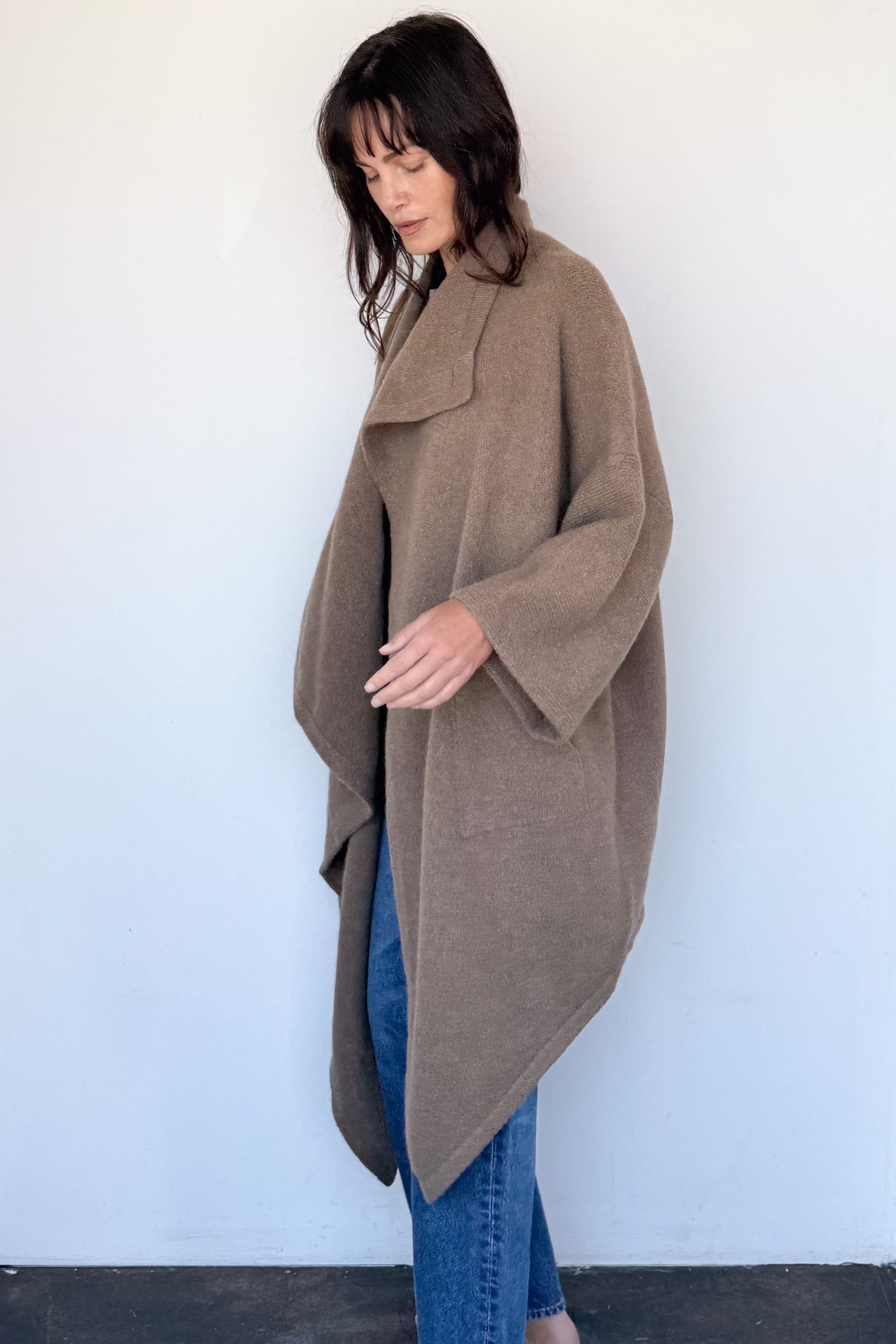 Tobacco Drape Mantle