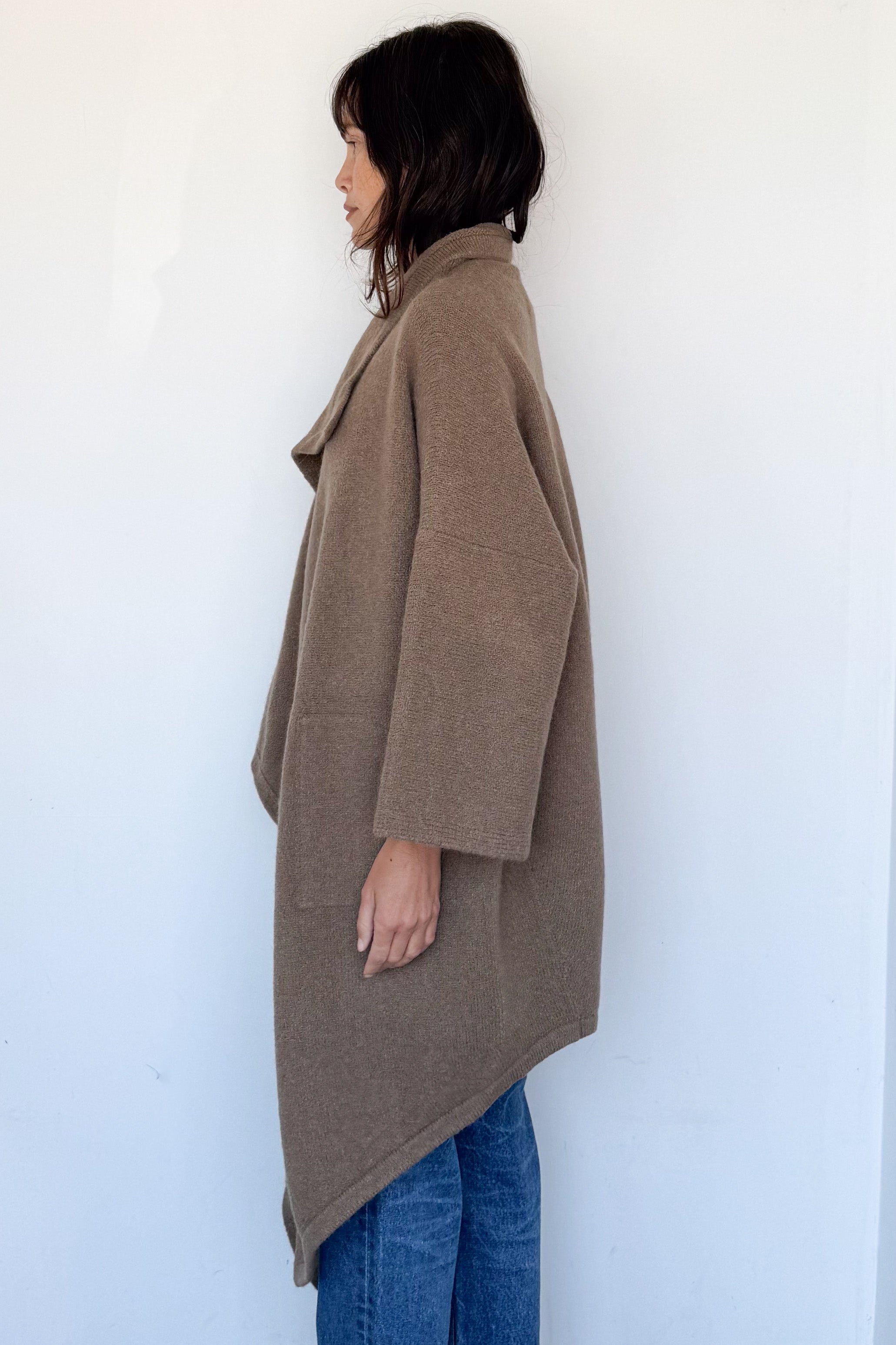 Tobacco Drape Mantle