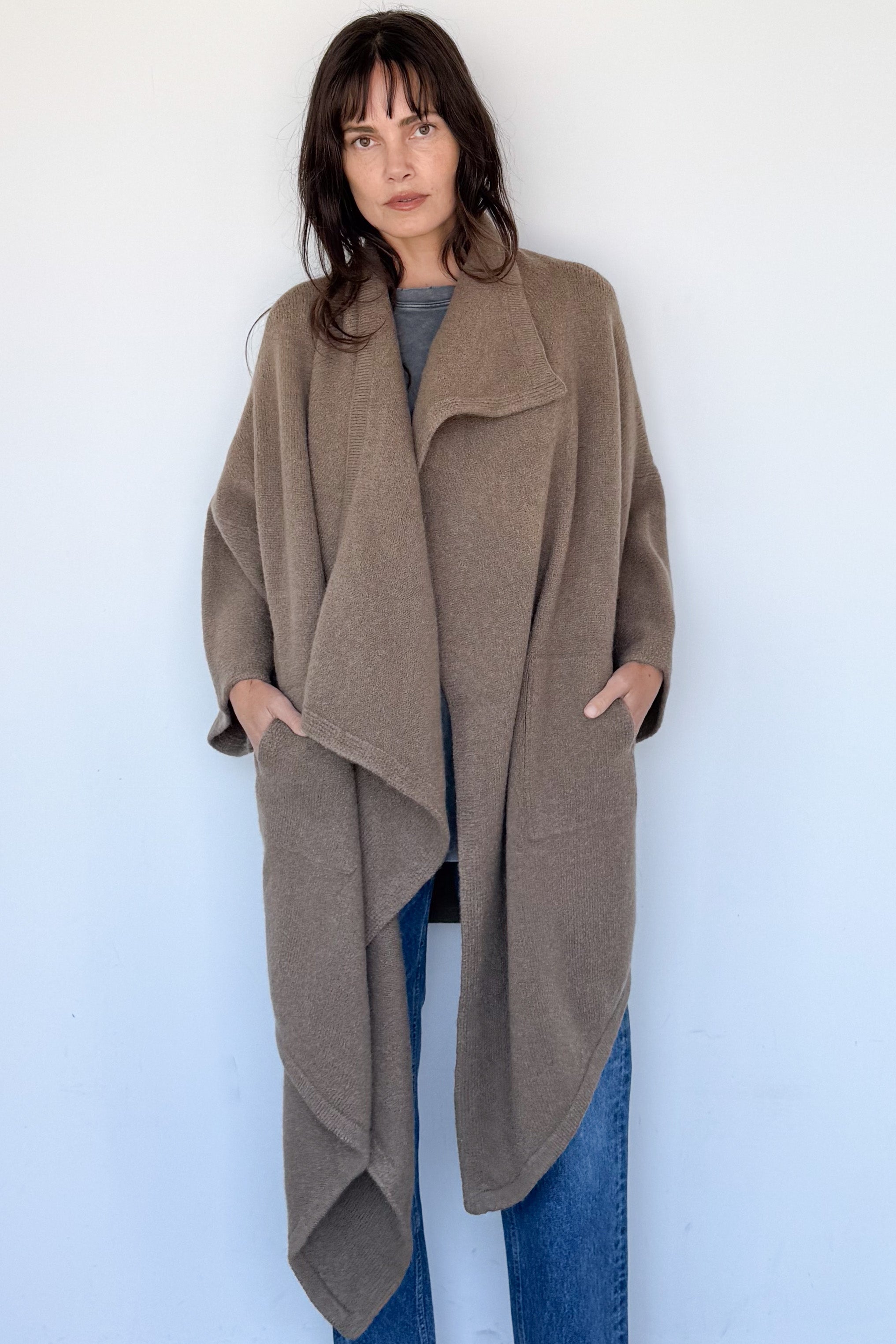 Tobacco Drape Mantle