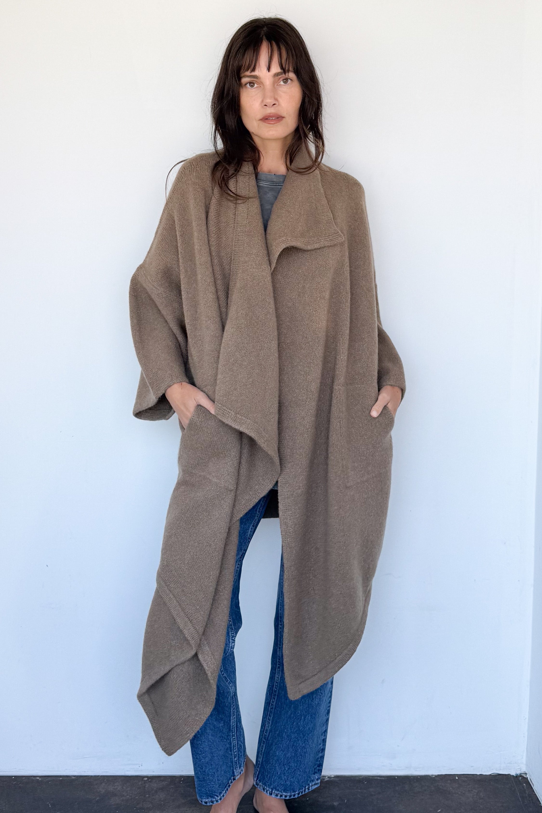 Tobacco Drape Mantle