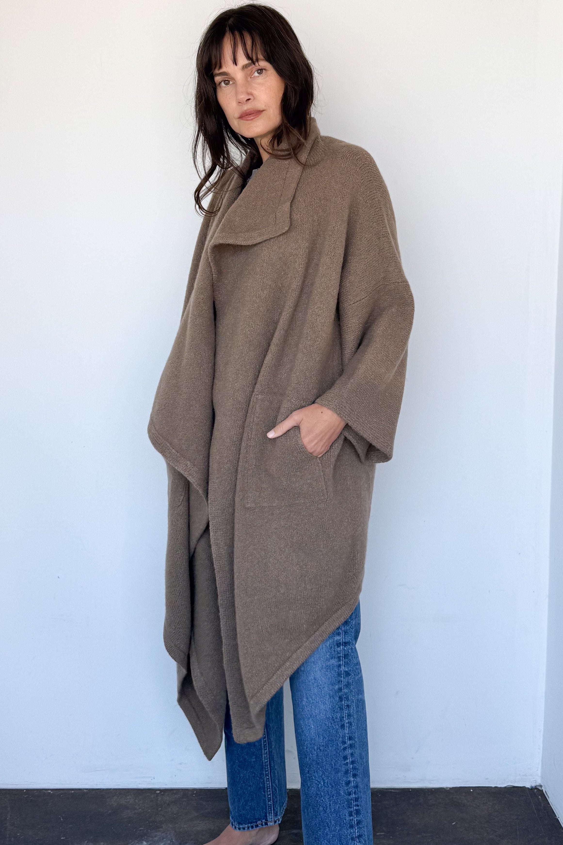 Tobacco Drape Mantle