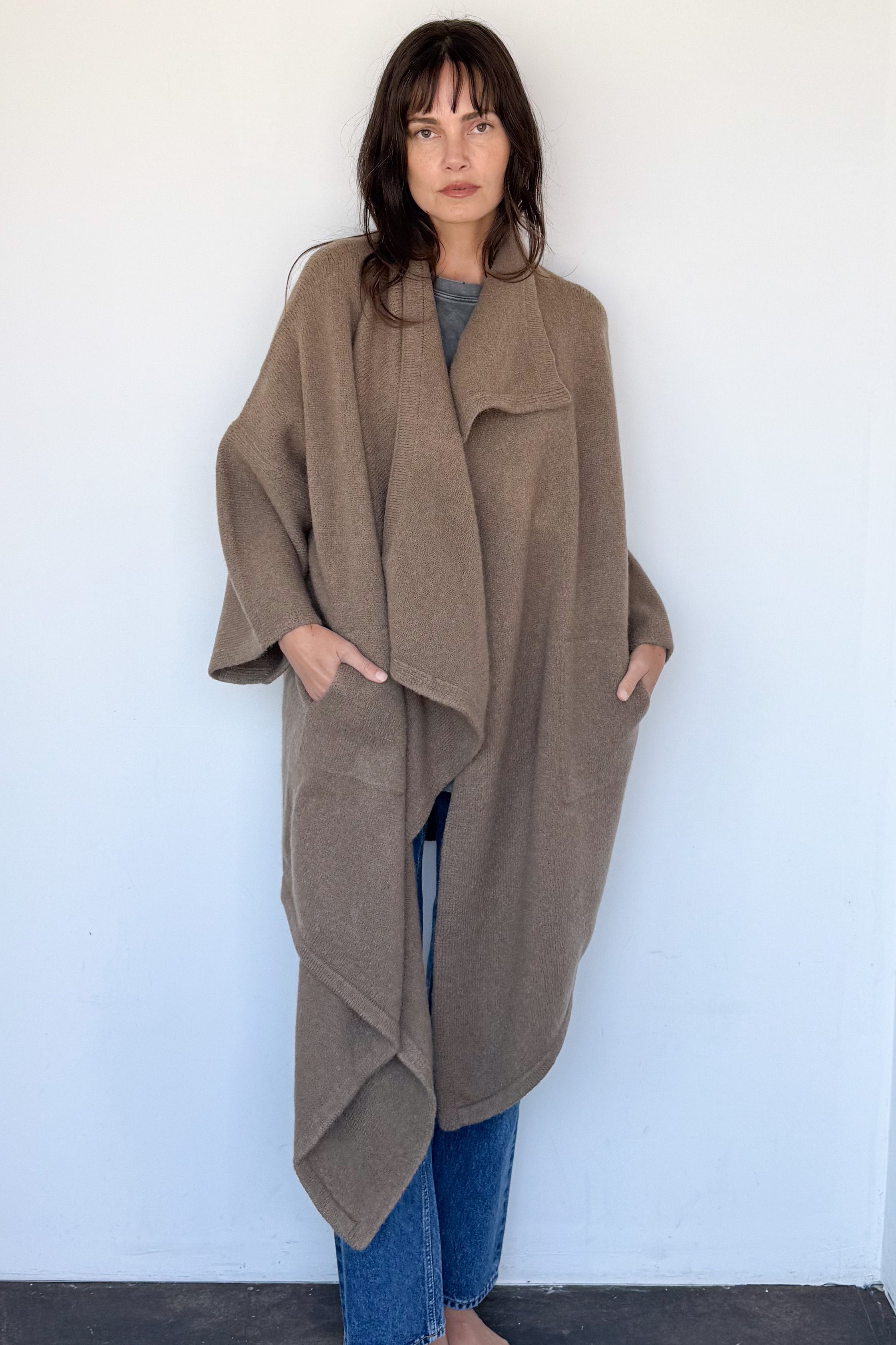 Tobacco Drape Mantle