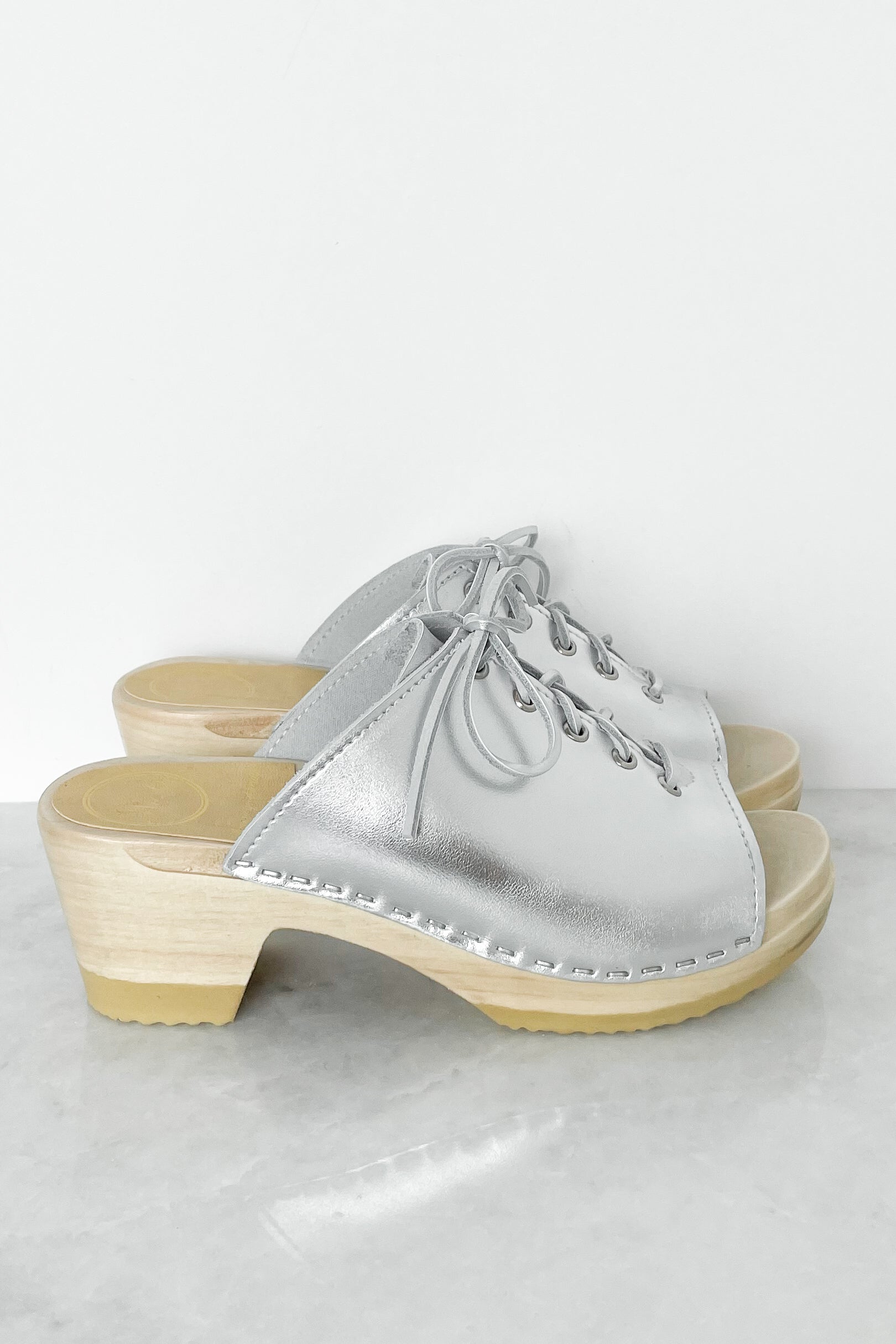 Simone Mid Heel Clog