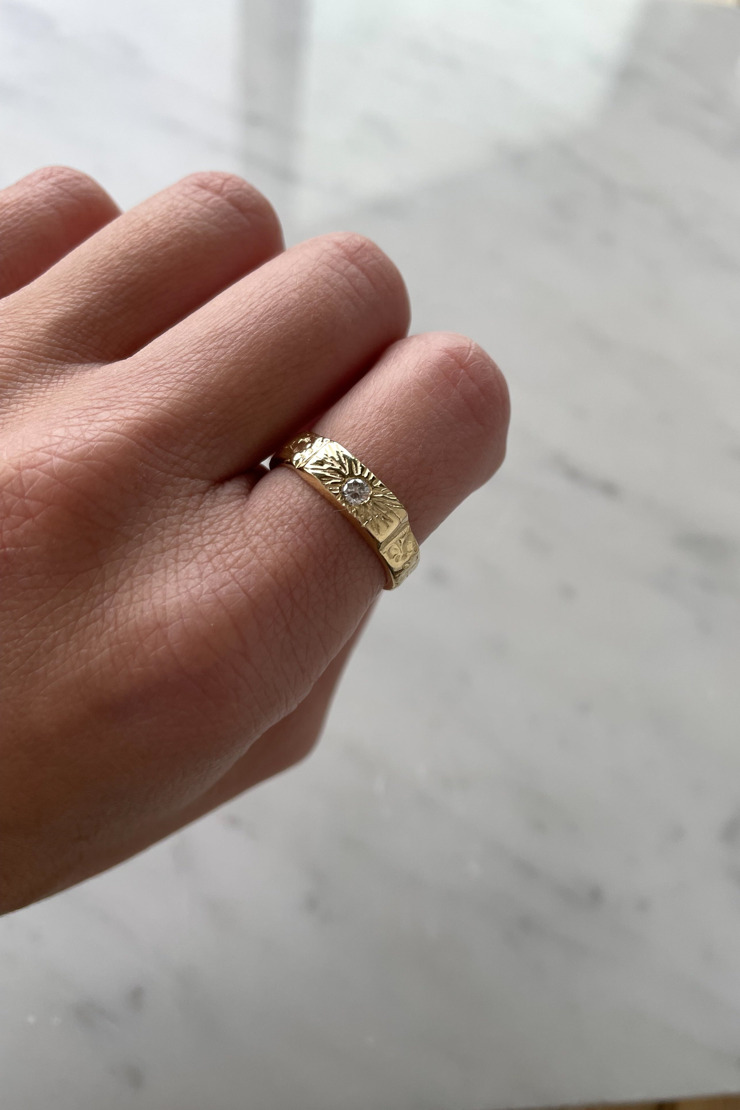 Diamond Eye of Love Band