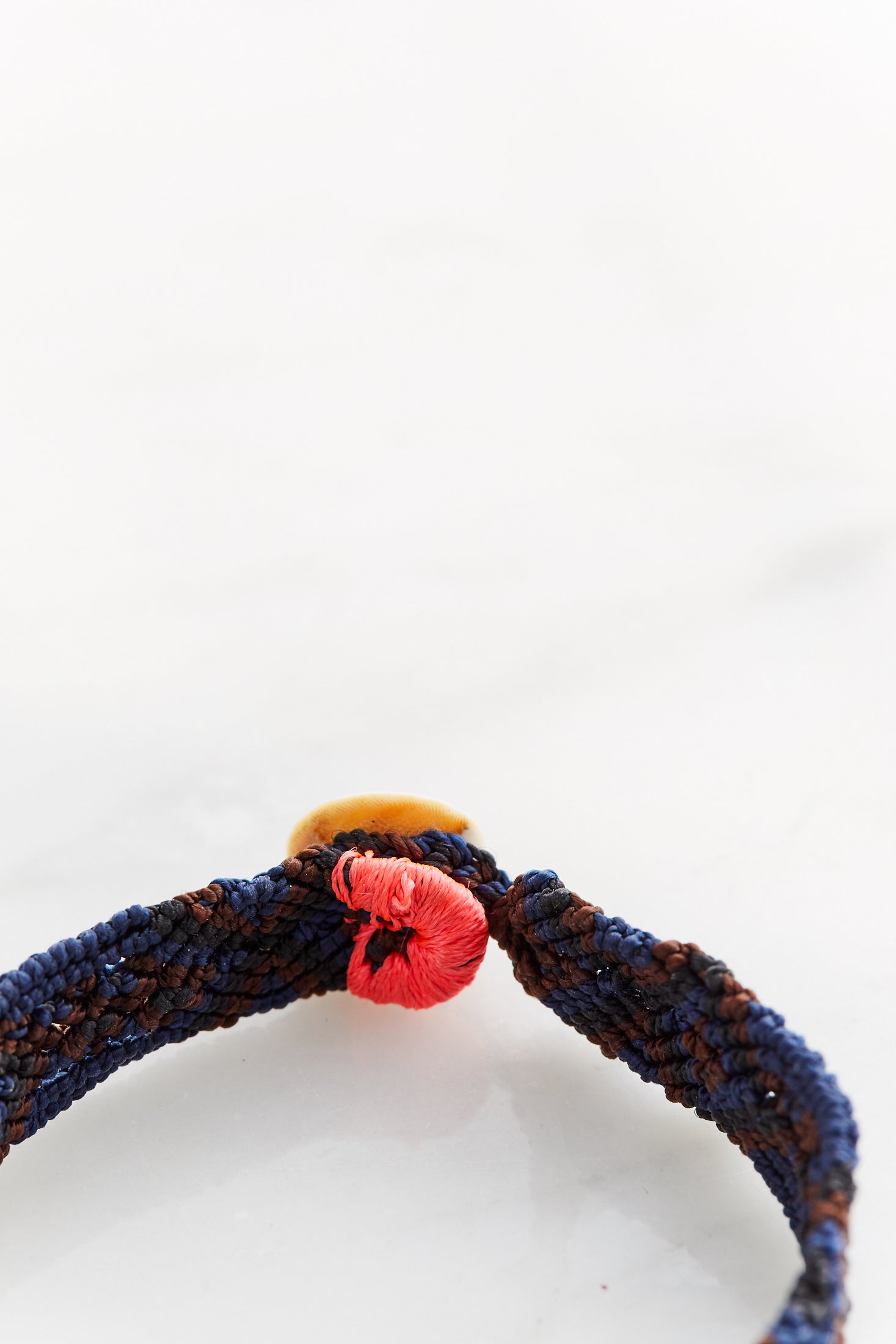 Classic Onyx Shark Fin on Blue Wave Bracelet