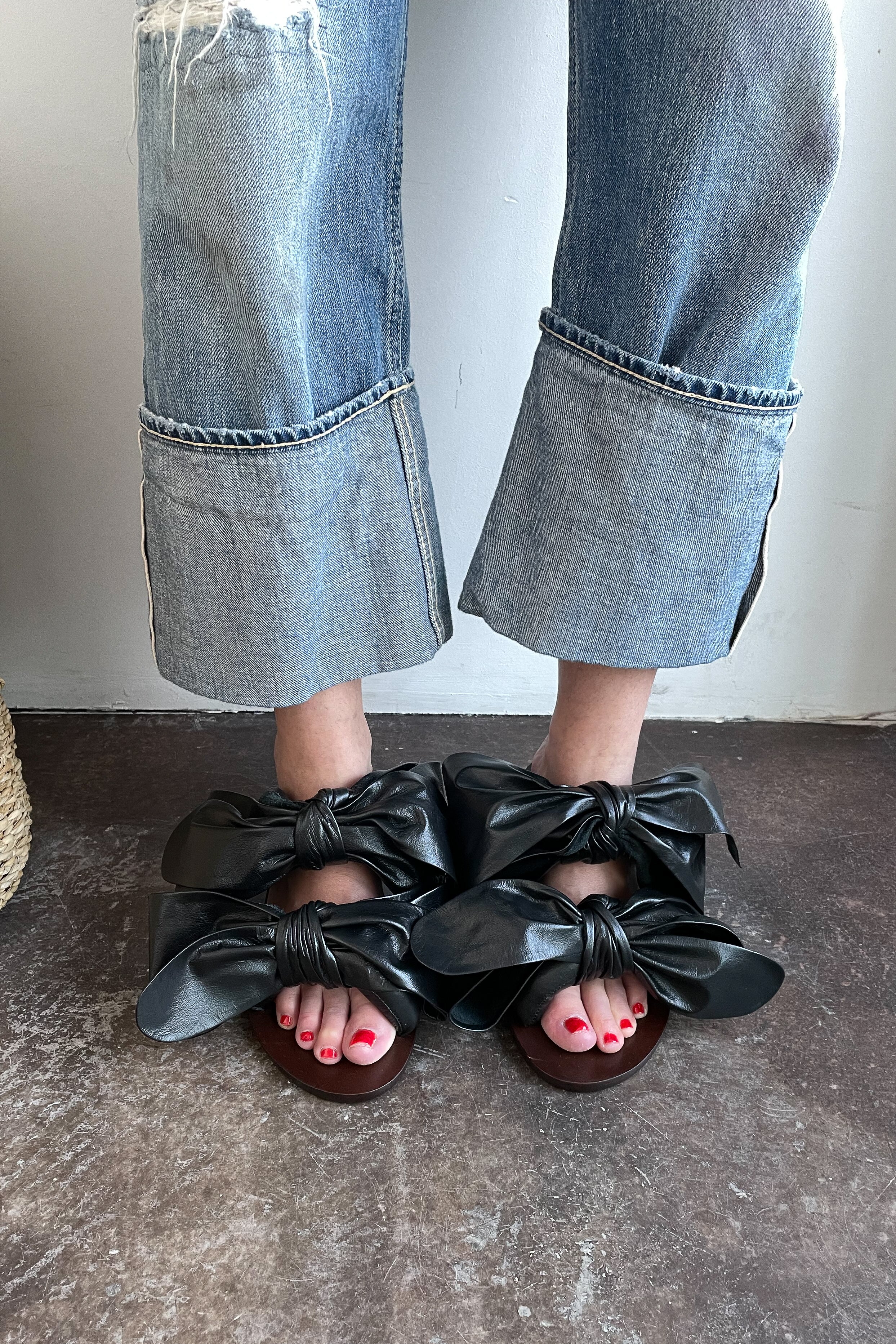 Pillow Bow Heel