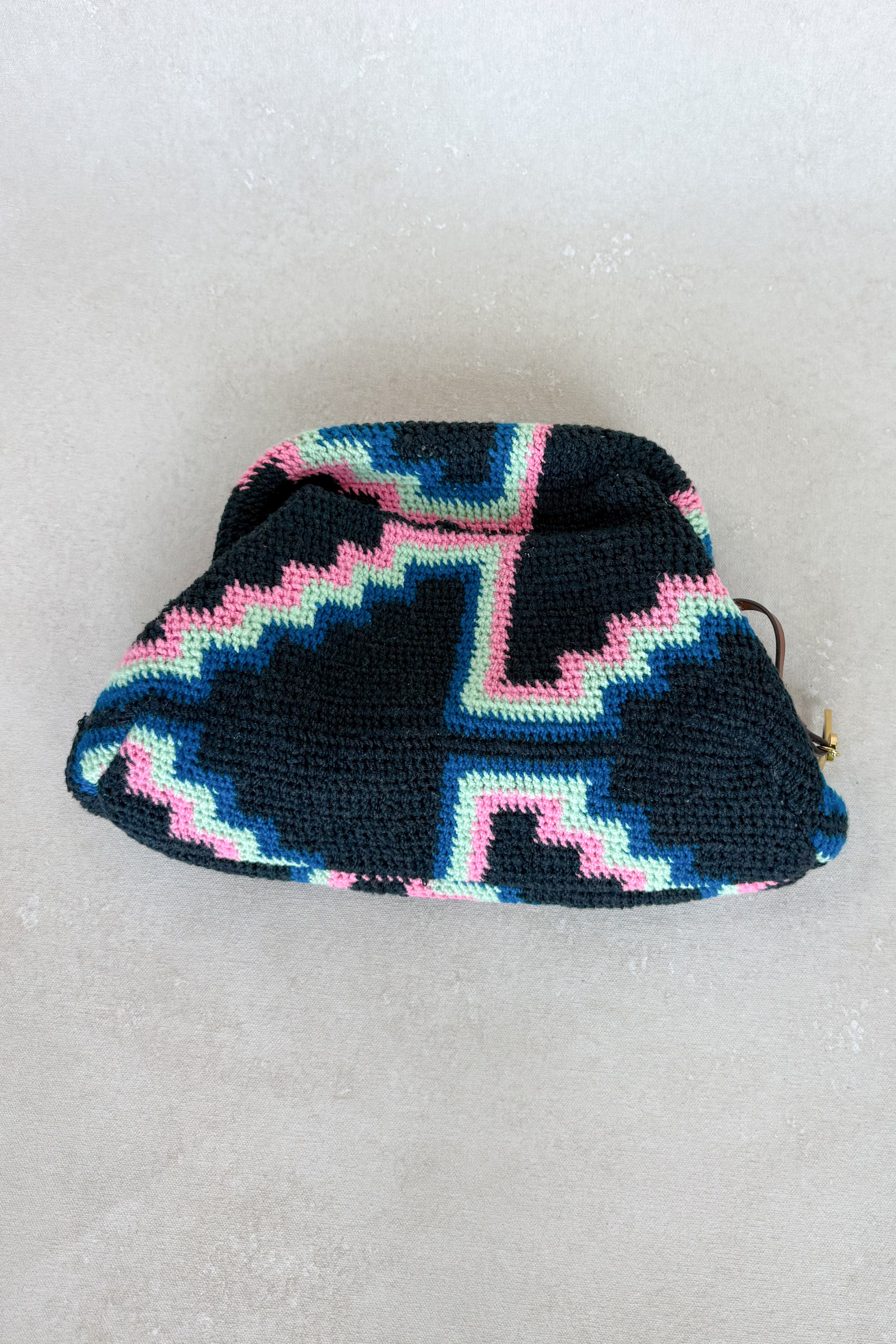 Arrow Tip Bilum Clutch by Goroka Collective 1/1