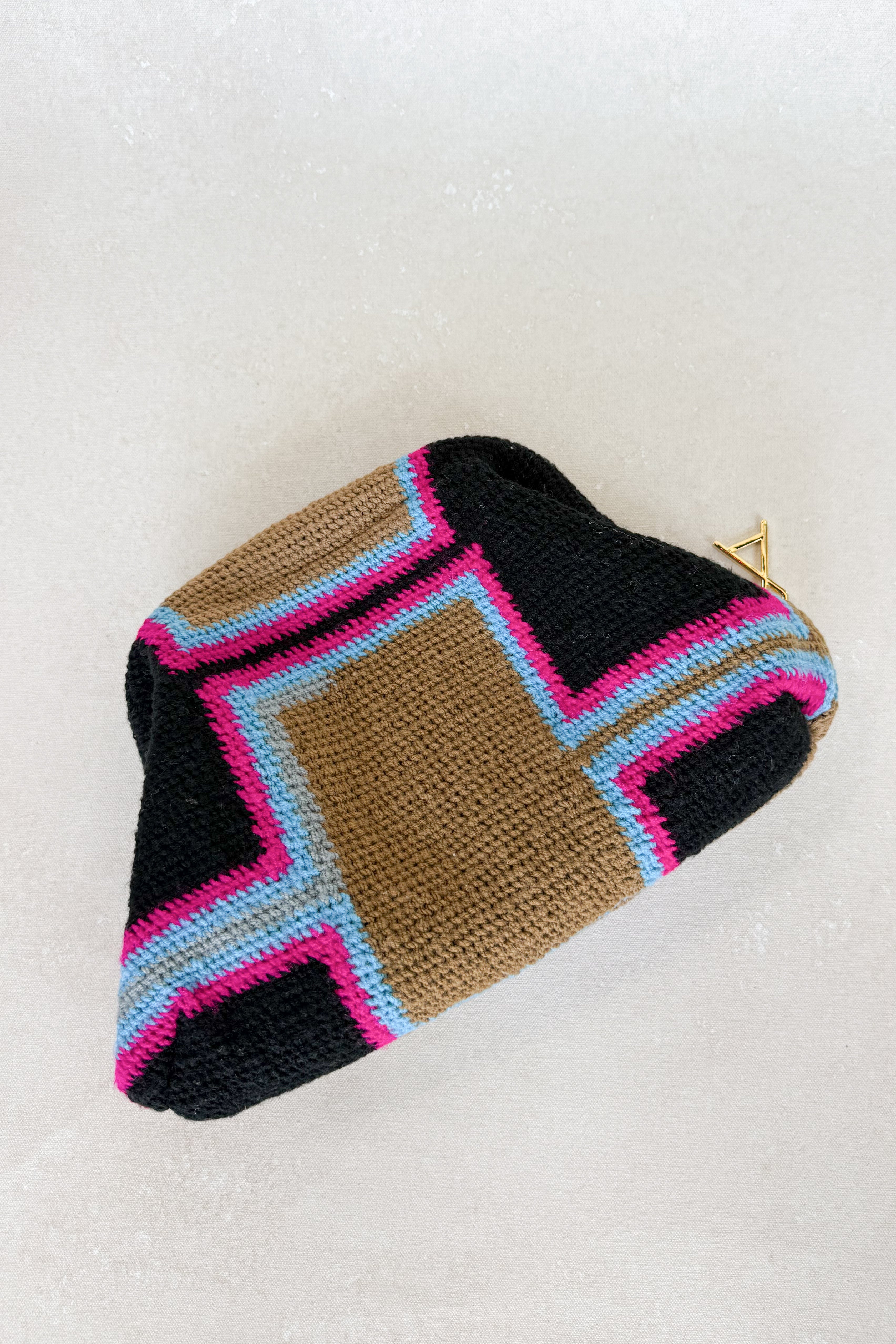 Feast Bilum Clutch by Goroka Collective 1/1