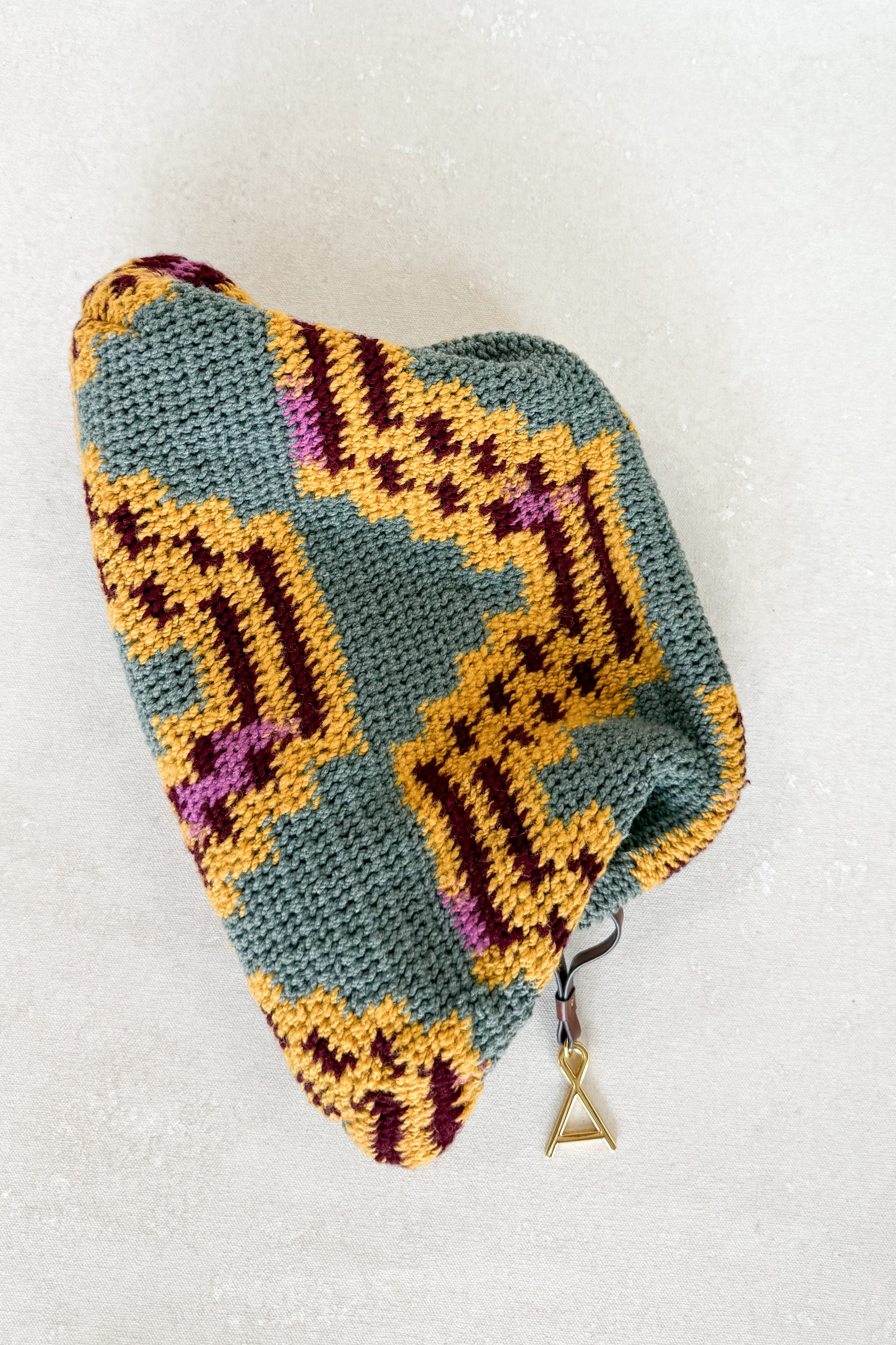 Mountain Bilum Clutch by Susan 1/1