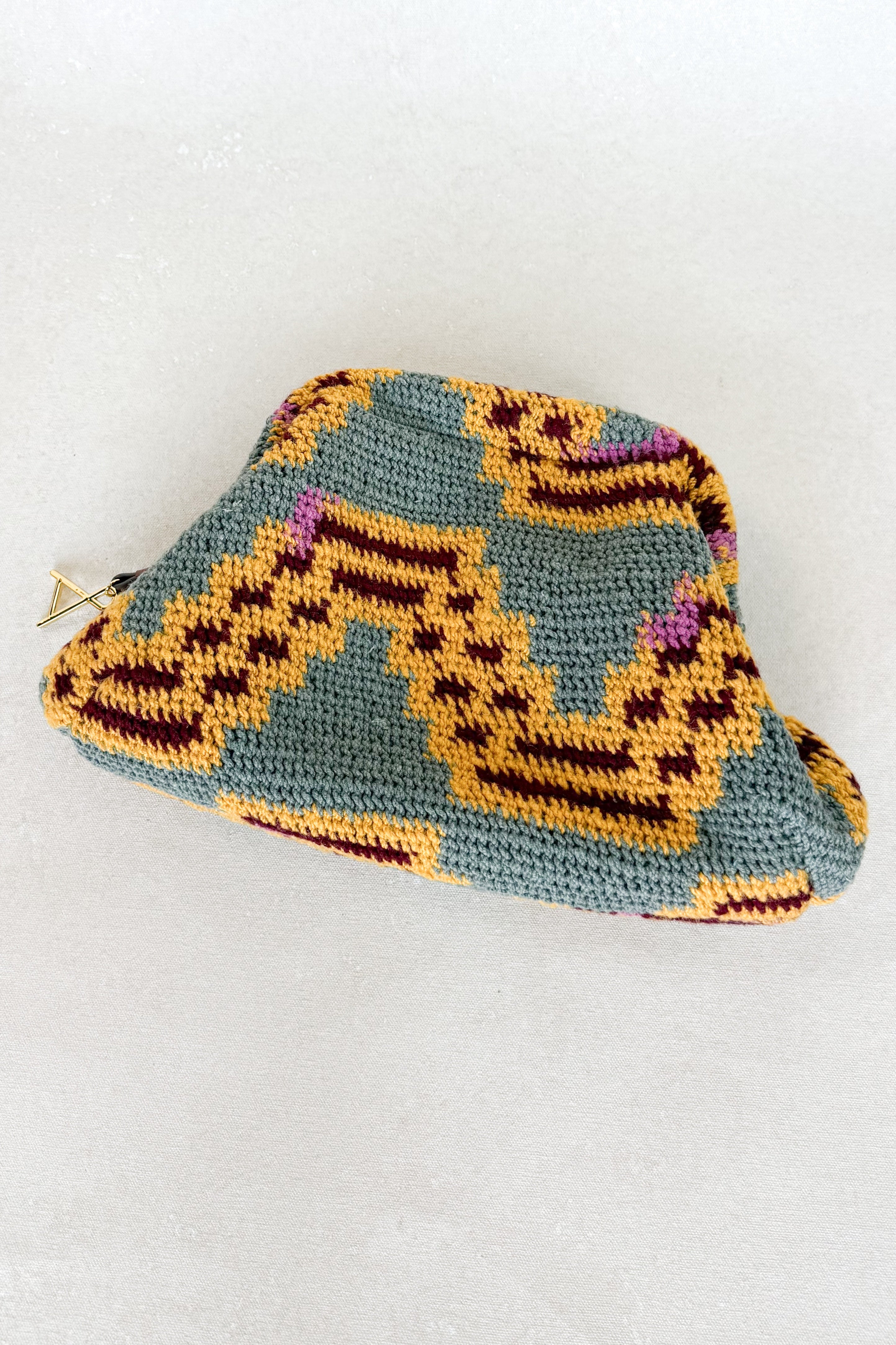 Mountain Bilum Clutch by Susan 1/1