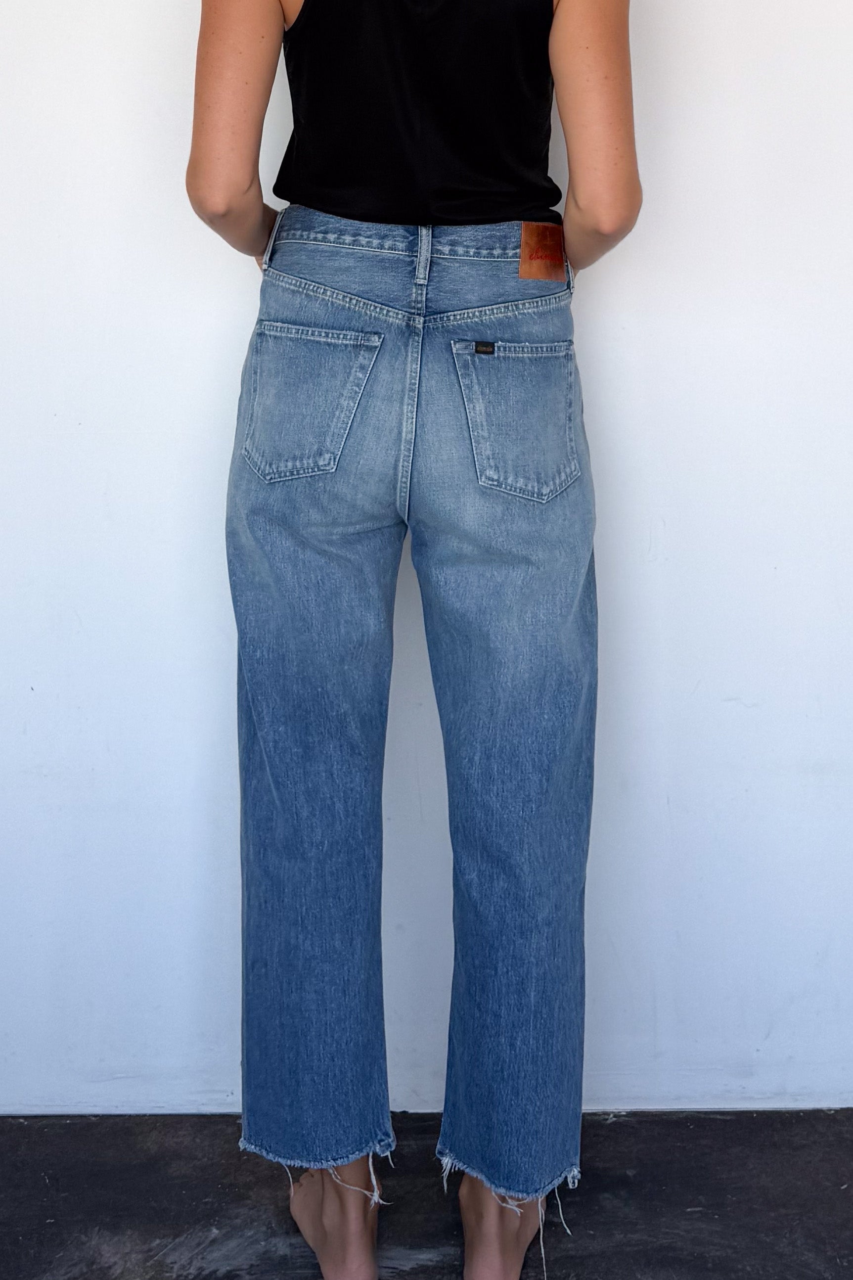 Wide Tapered Cut Jean