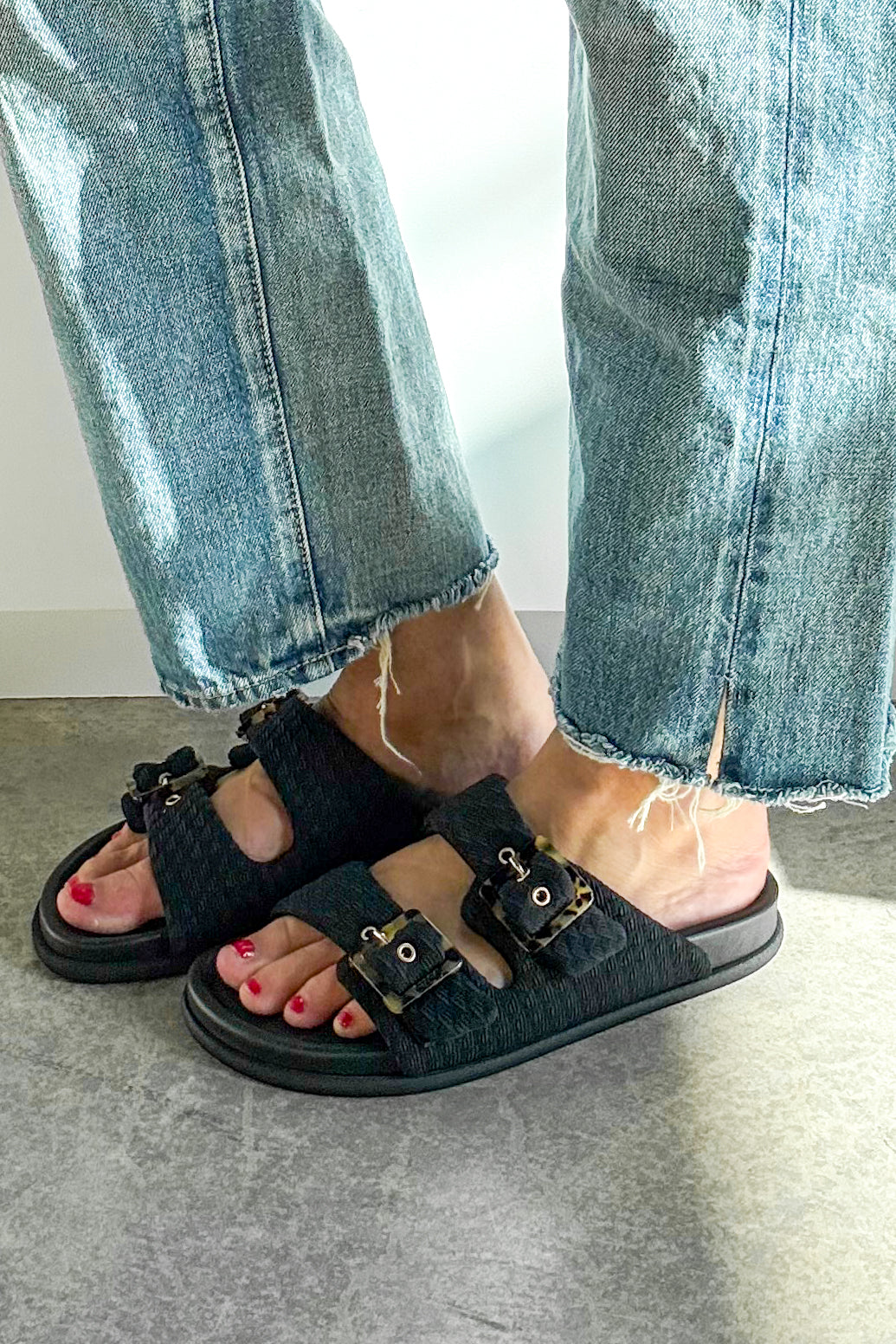 Izia Vogue Sandal
