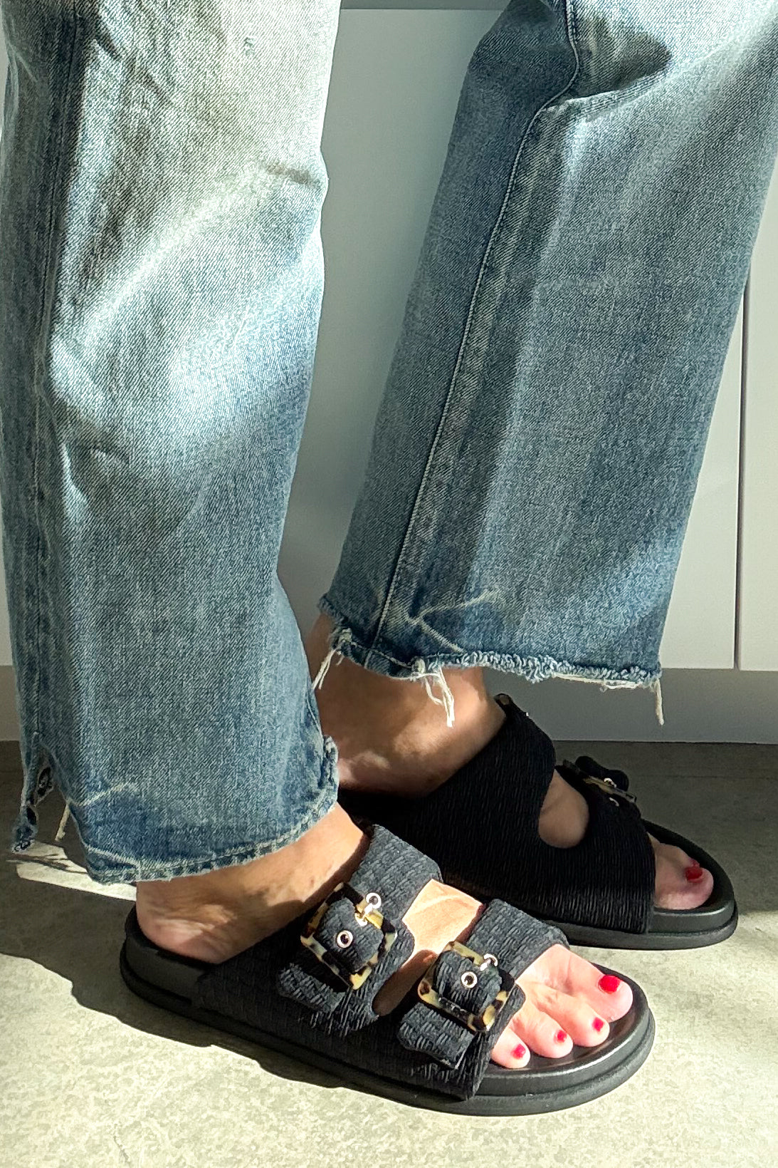 Izia Vogue Sandal