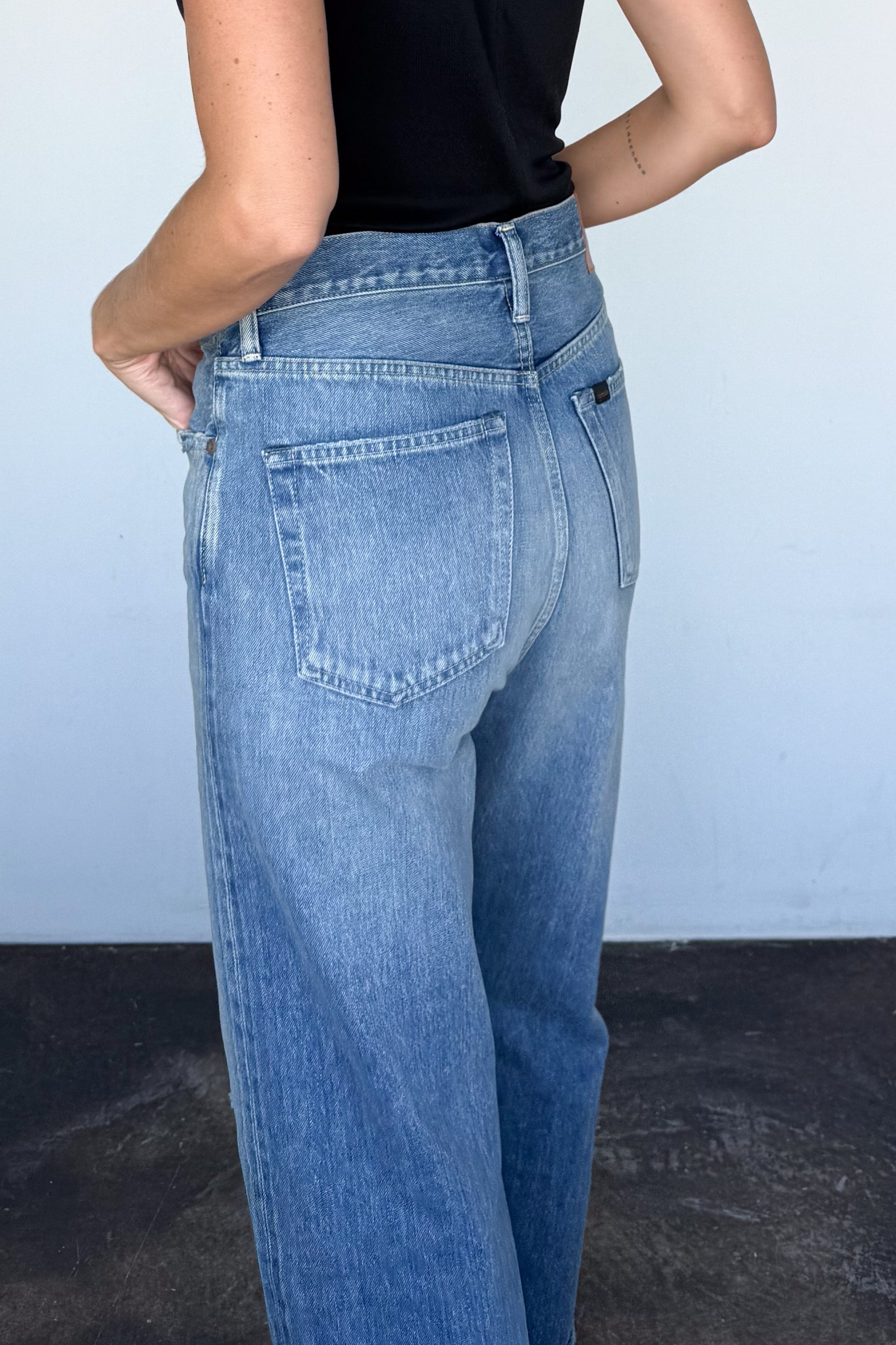 Wide Tapered Cut Jean