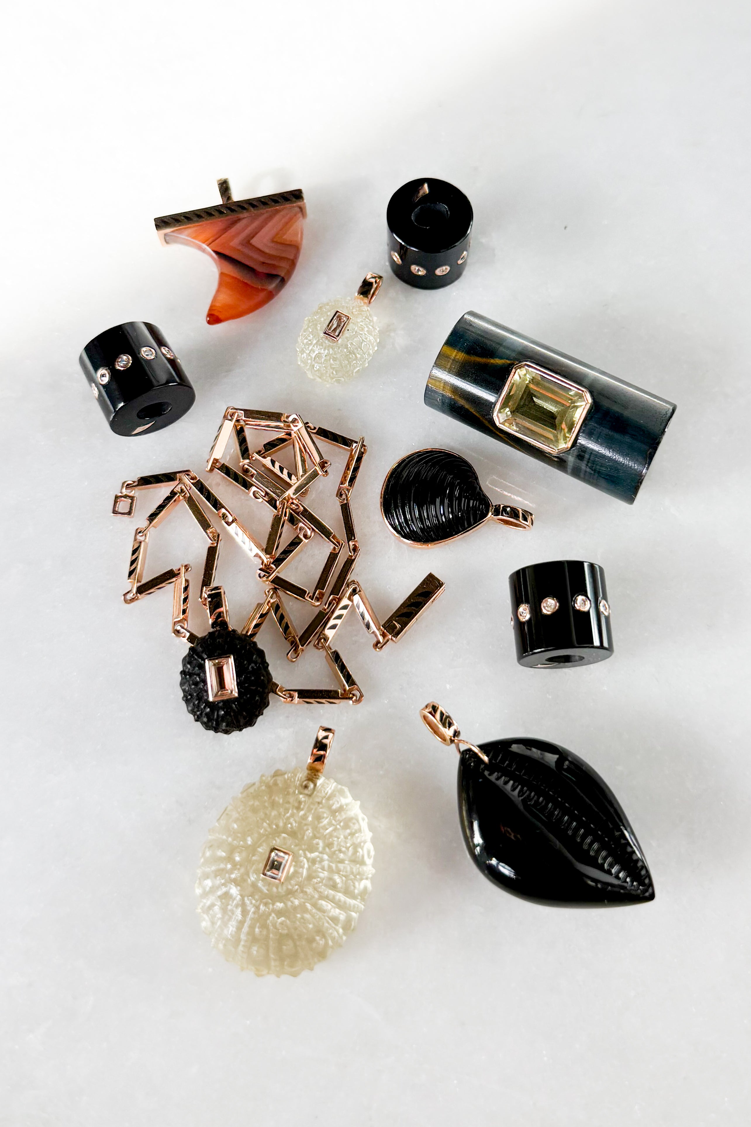 Petite Venus Onyx Charm