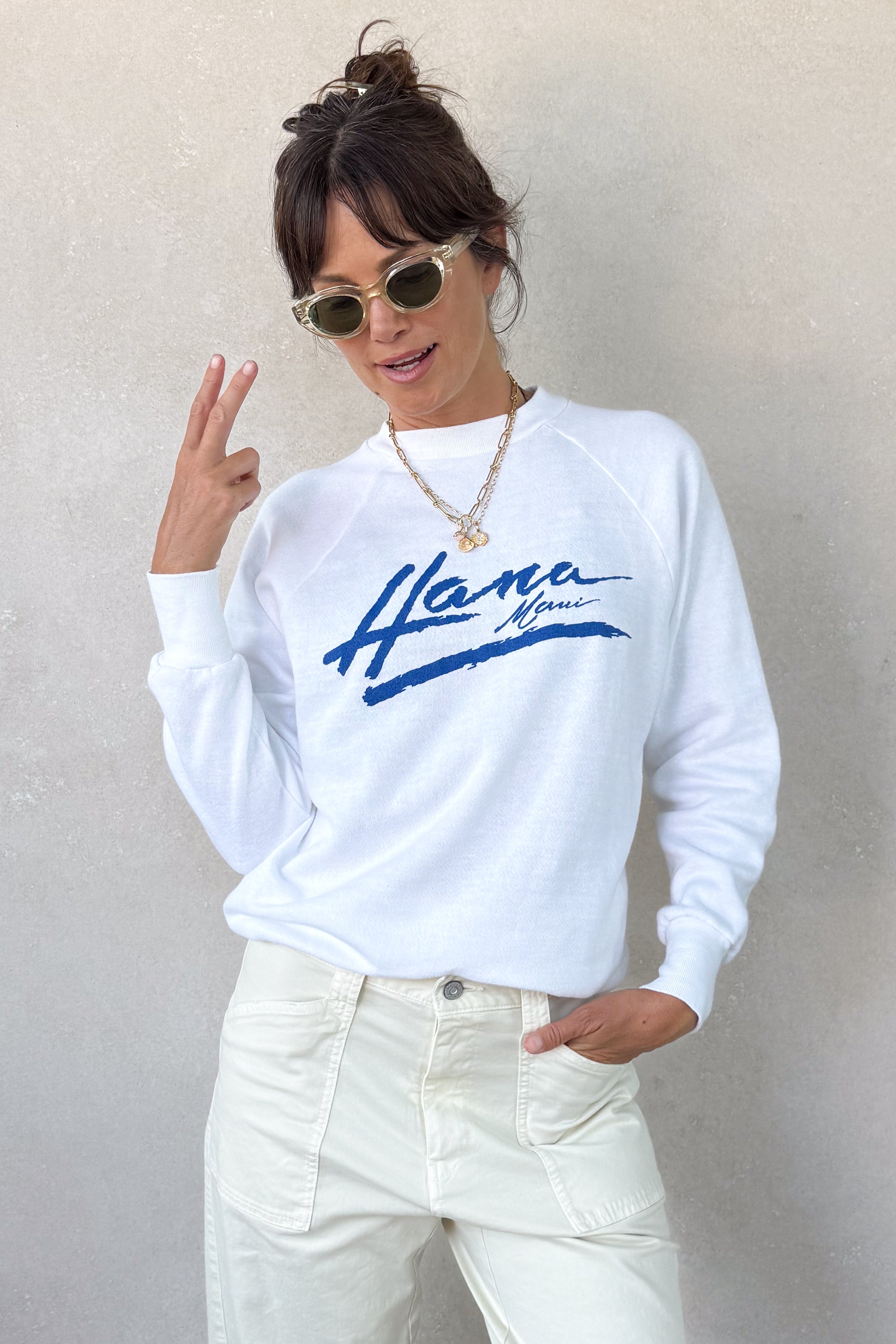 Tourist "Hana" Sweatshirt - White XS/S