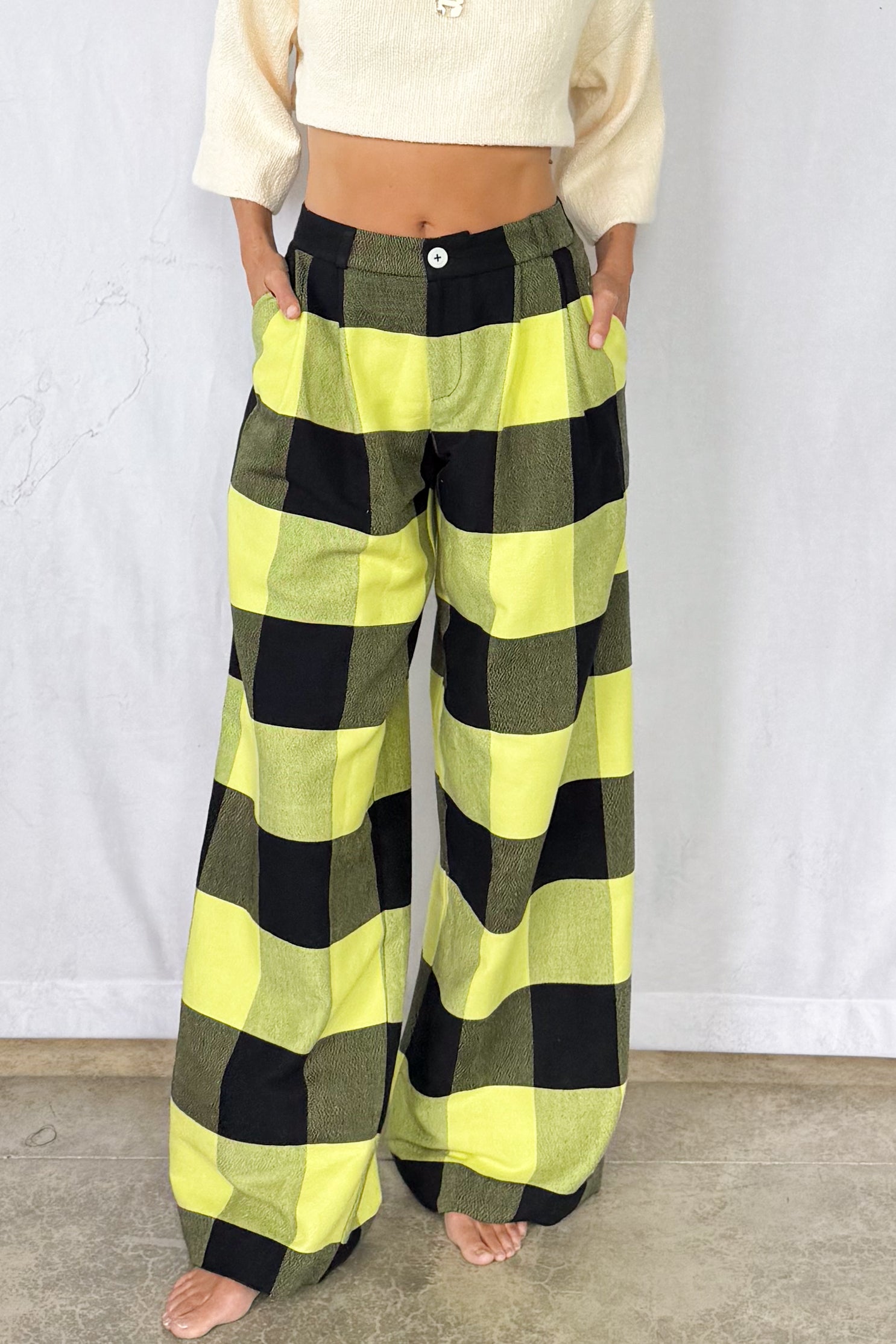 Bumblebee Plaid Trouser