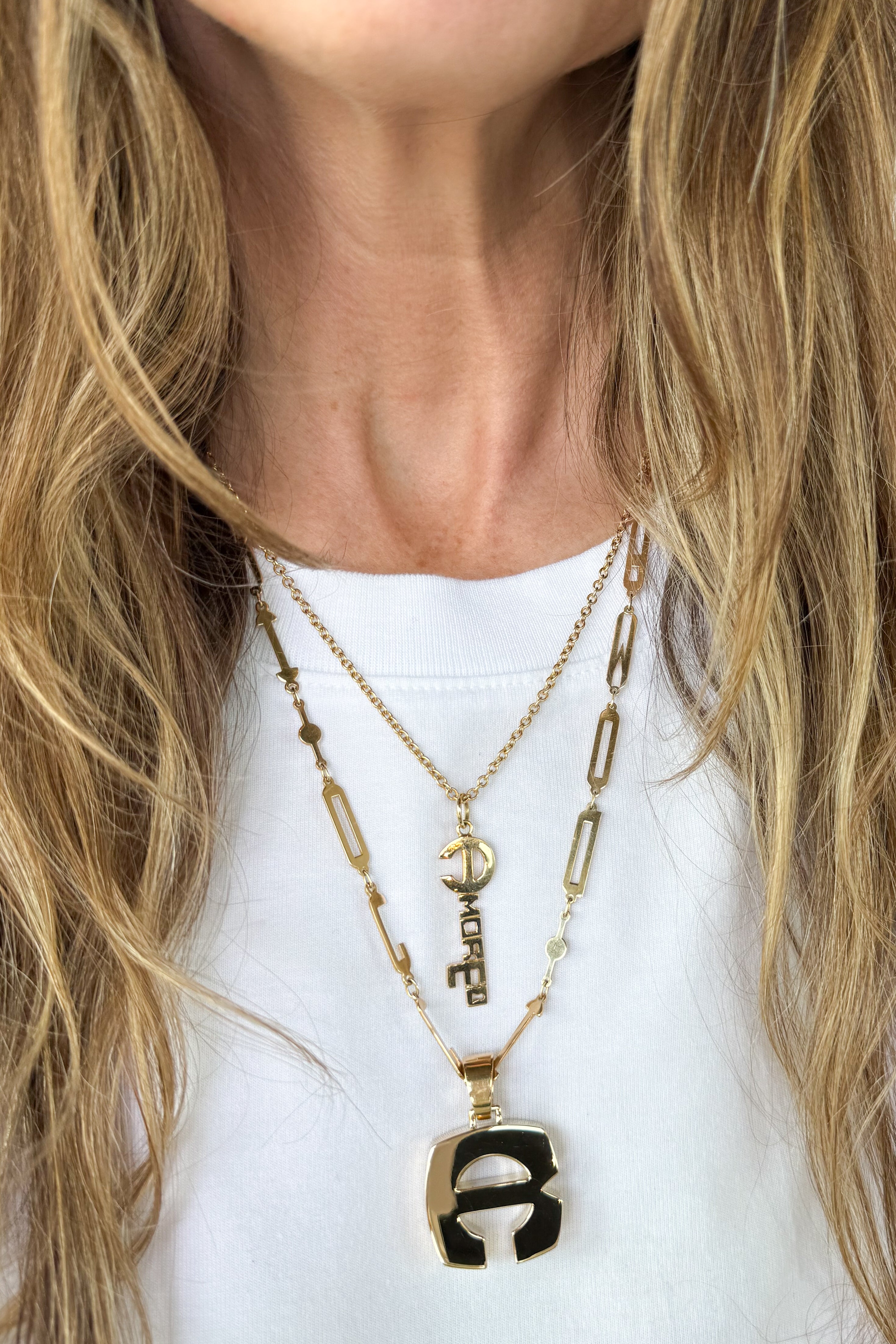 Gold Splendente "R" Initial Pendant