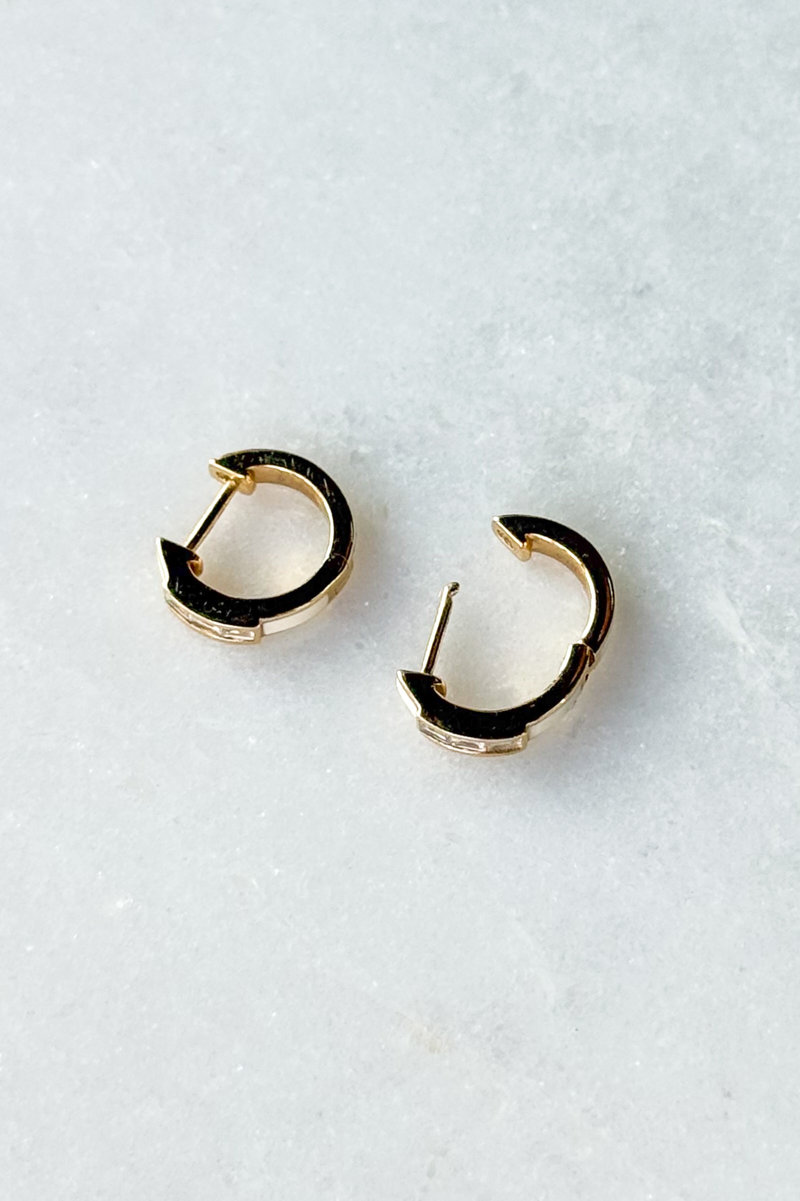 Diamond Baguette & White Enamel Huggie Hoop Earring