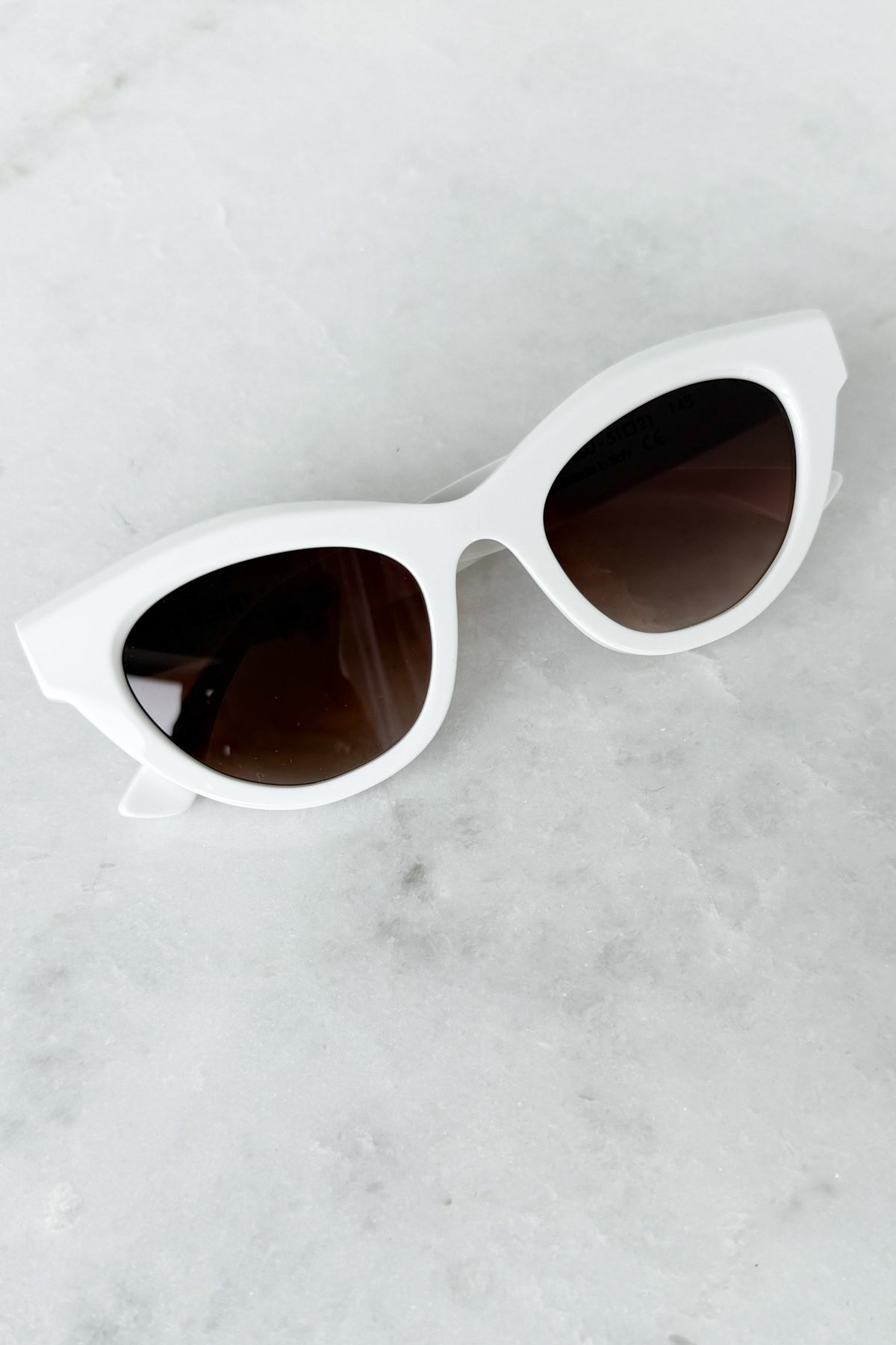 Delicacy White Sunglasses