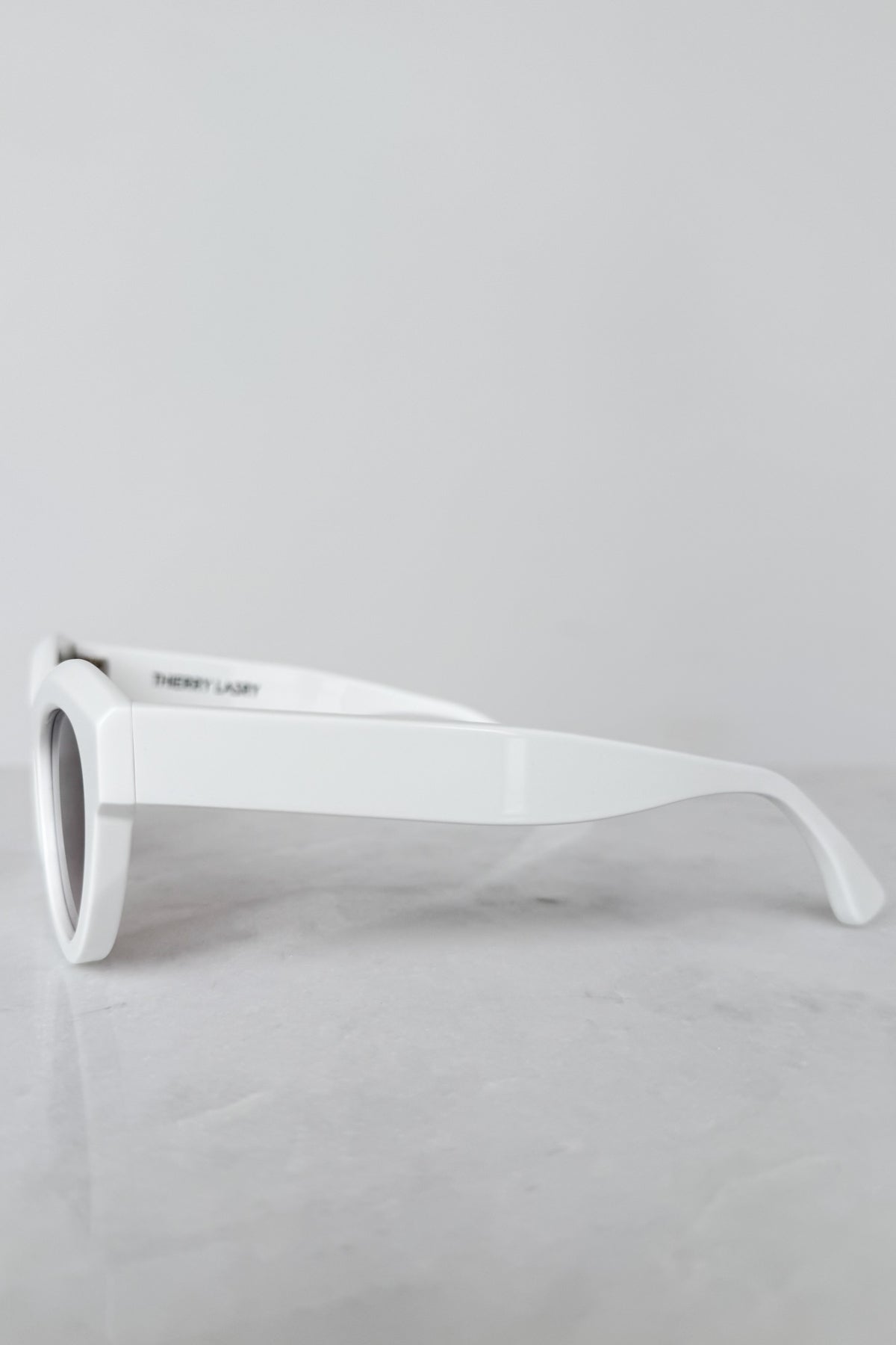 Delicacy White Sunglasses