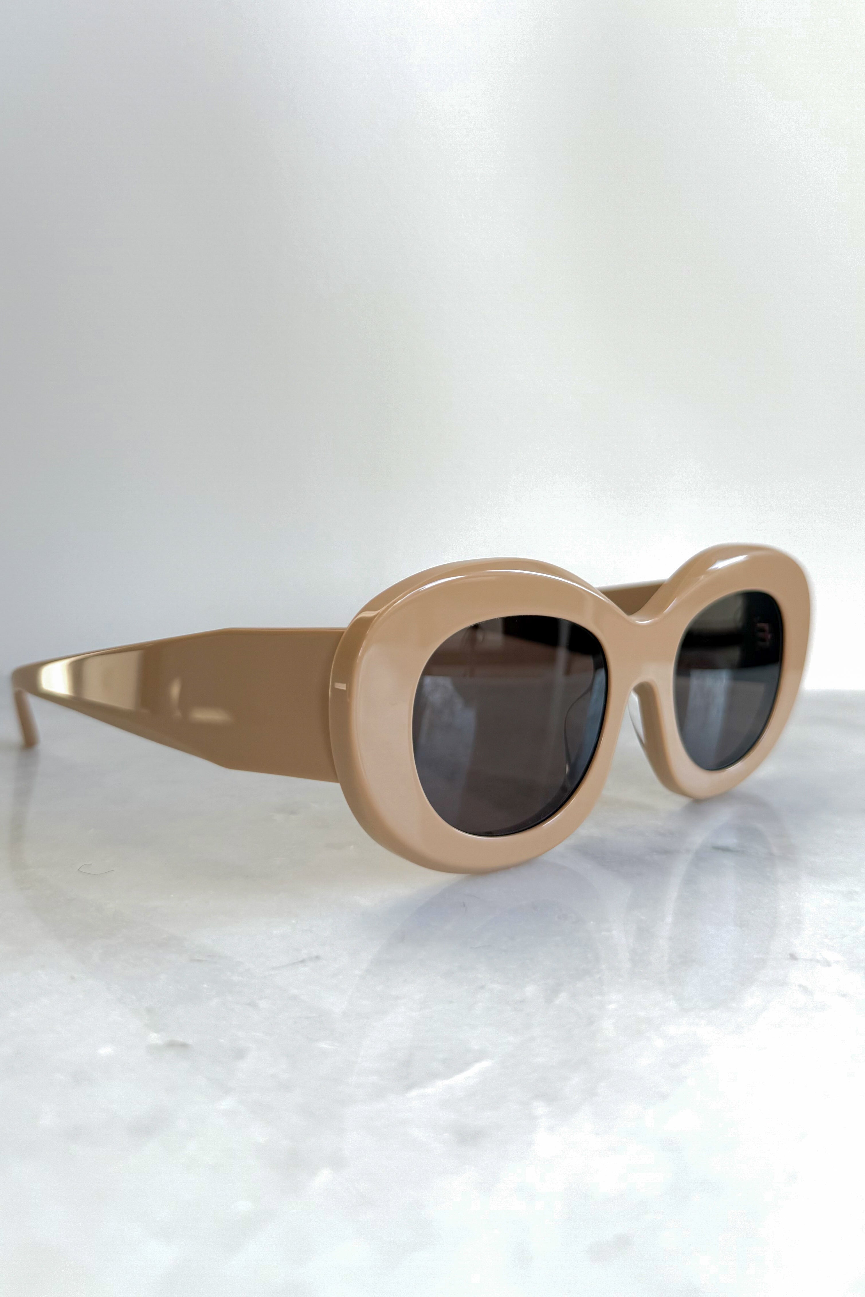 Envy Beige Sunglasses