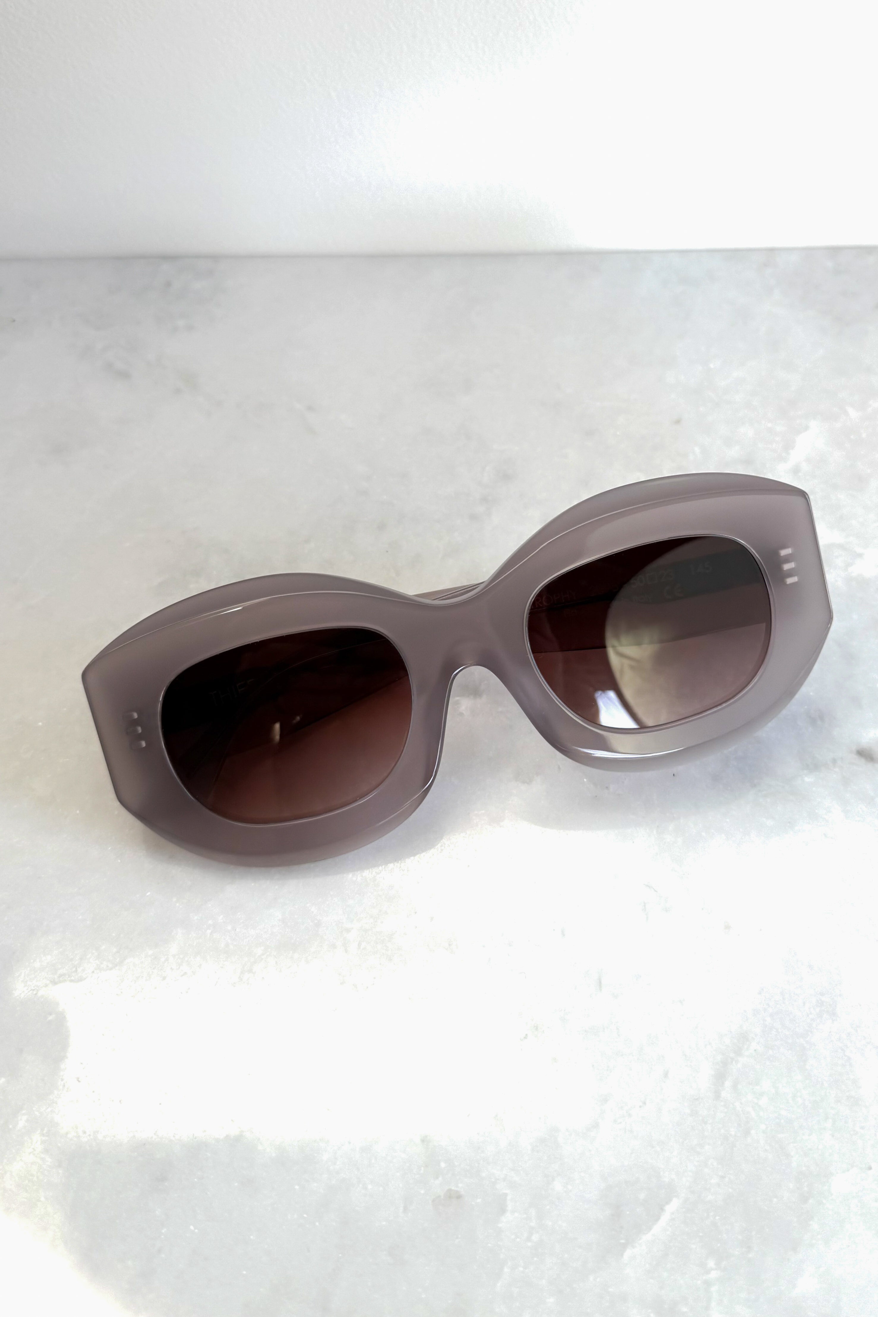 Trophy Milky Smoke Sunglasses