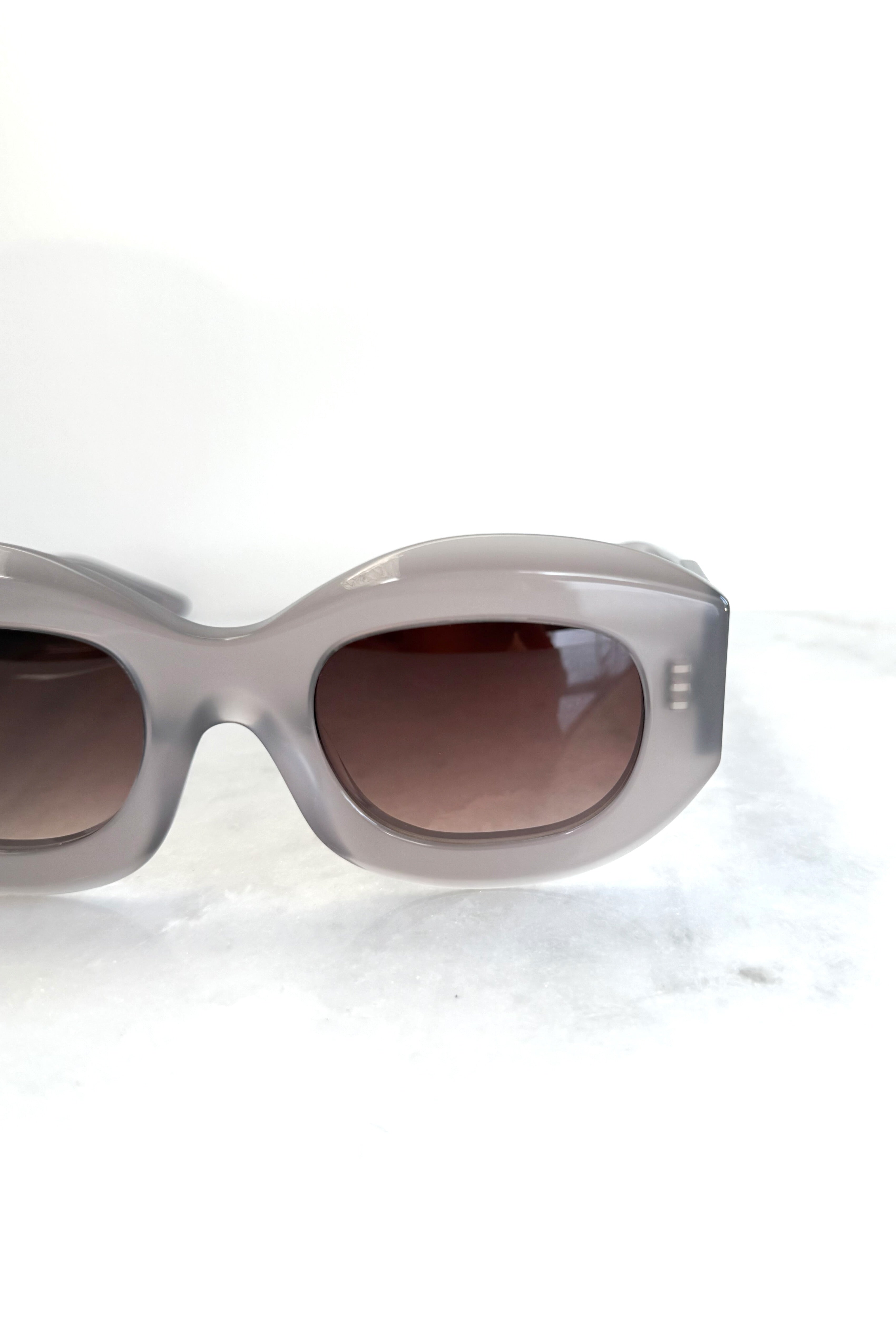 Trophy Milky Beige Sunglasses