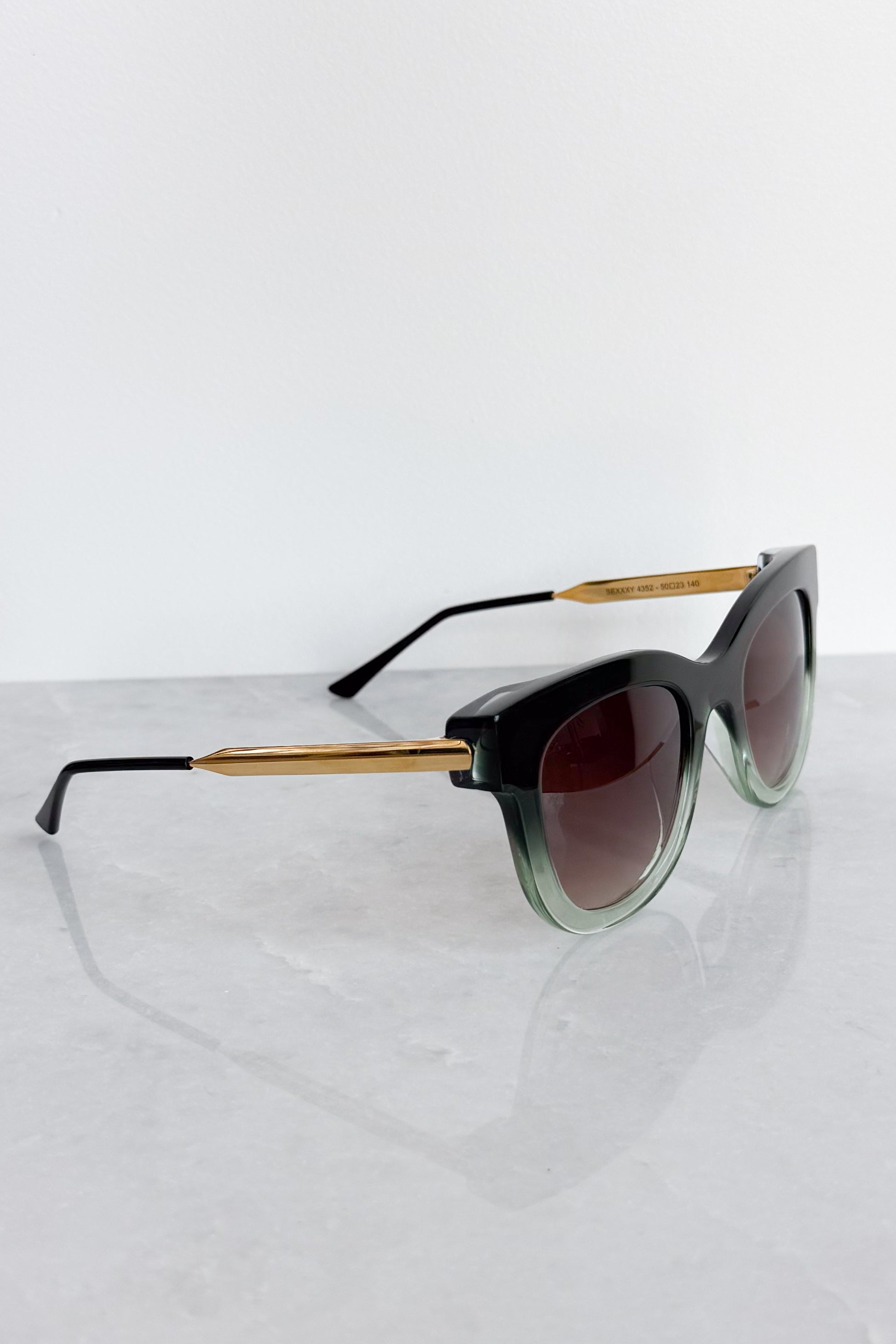 Sexxxy Gradient Green Sunglasses