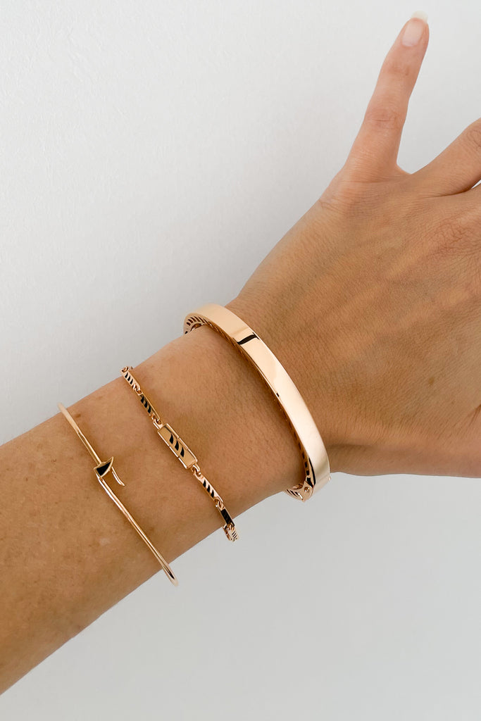 Wave Gold Wire Bracelet