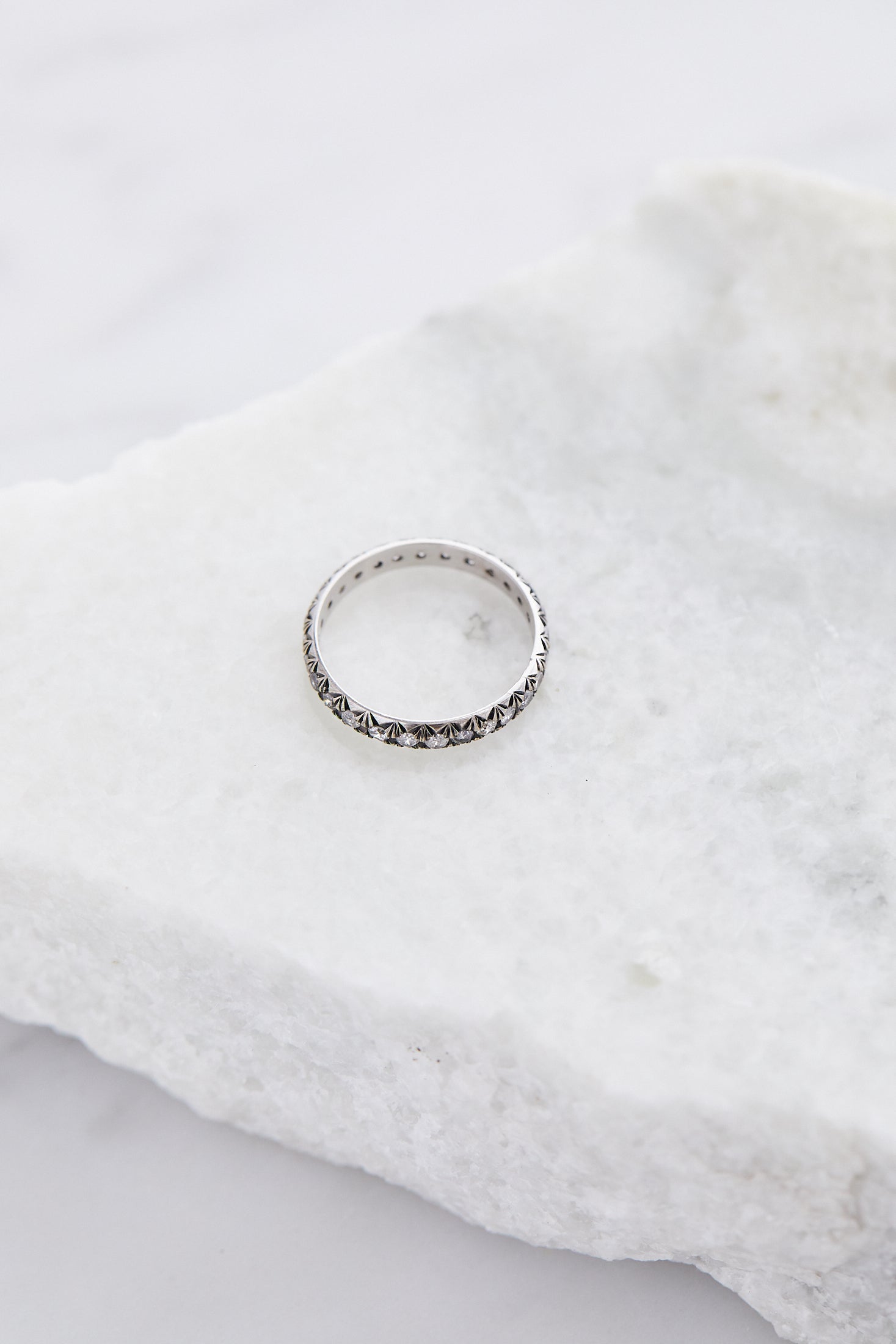 Attelage French Cut Pave Band